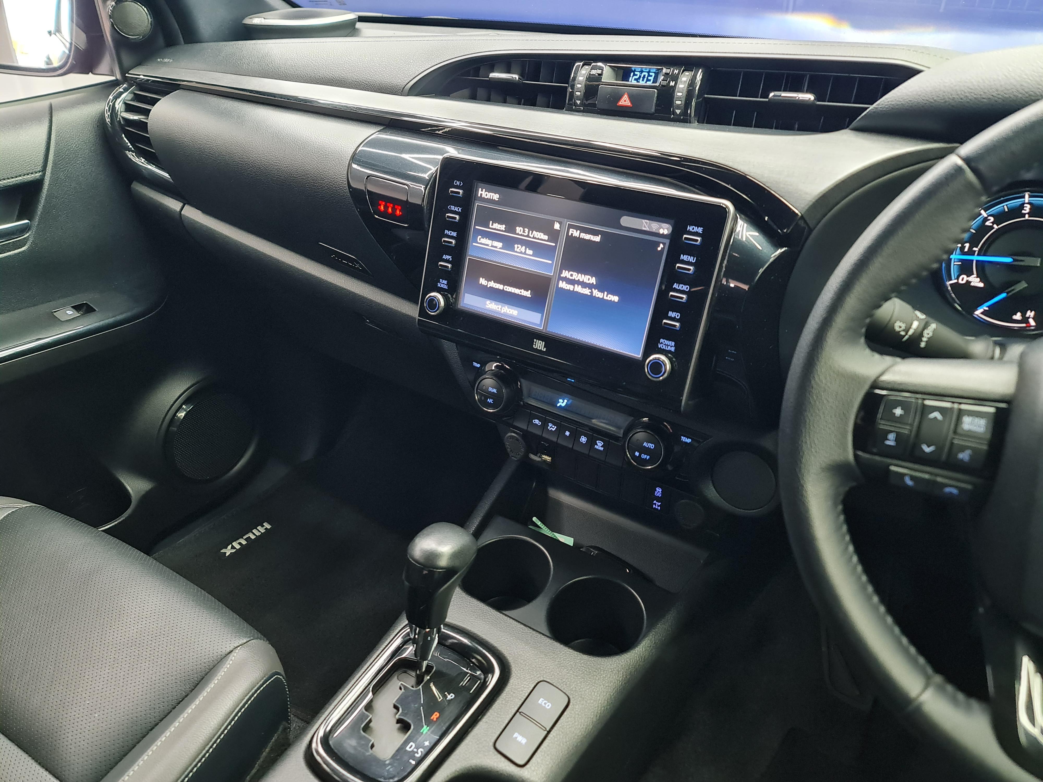 TOYOTA HILUX 2.8 GD-6 RB LEGEND A/T P/U D/C