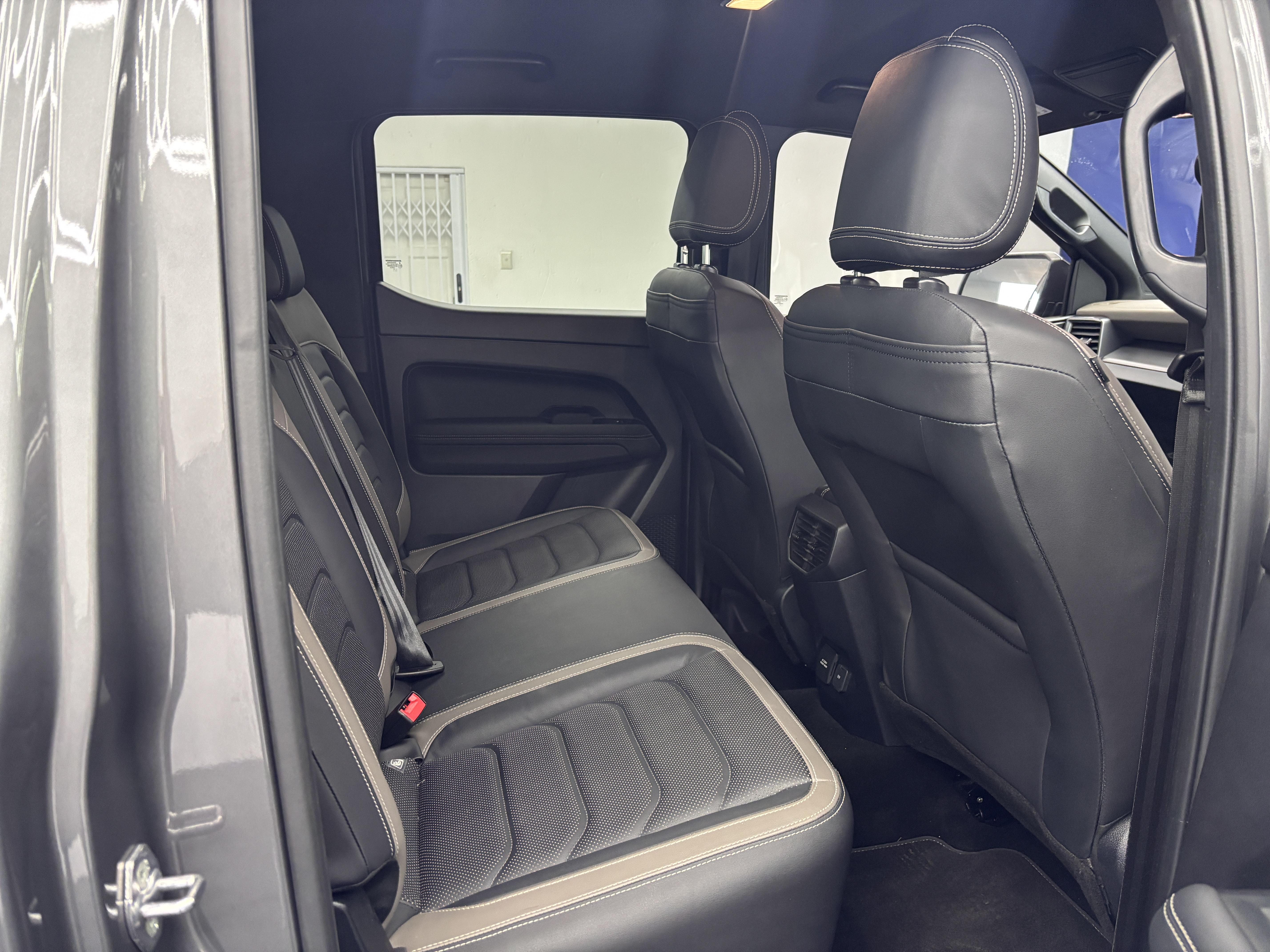 VOLKSWAGEN AMAROK 3.0TDI V6 184KW 4MOT AVENTURA A/T D/C P/U