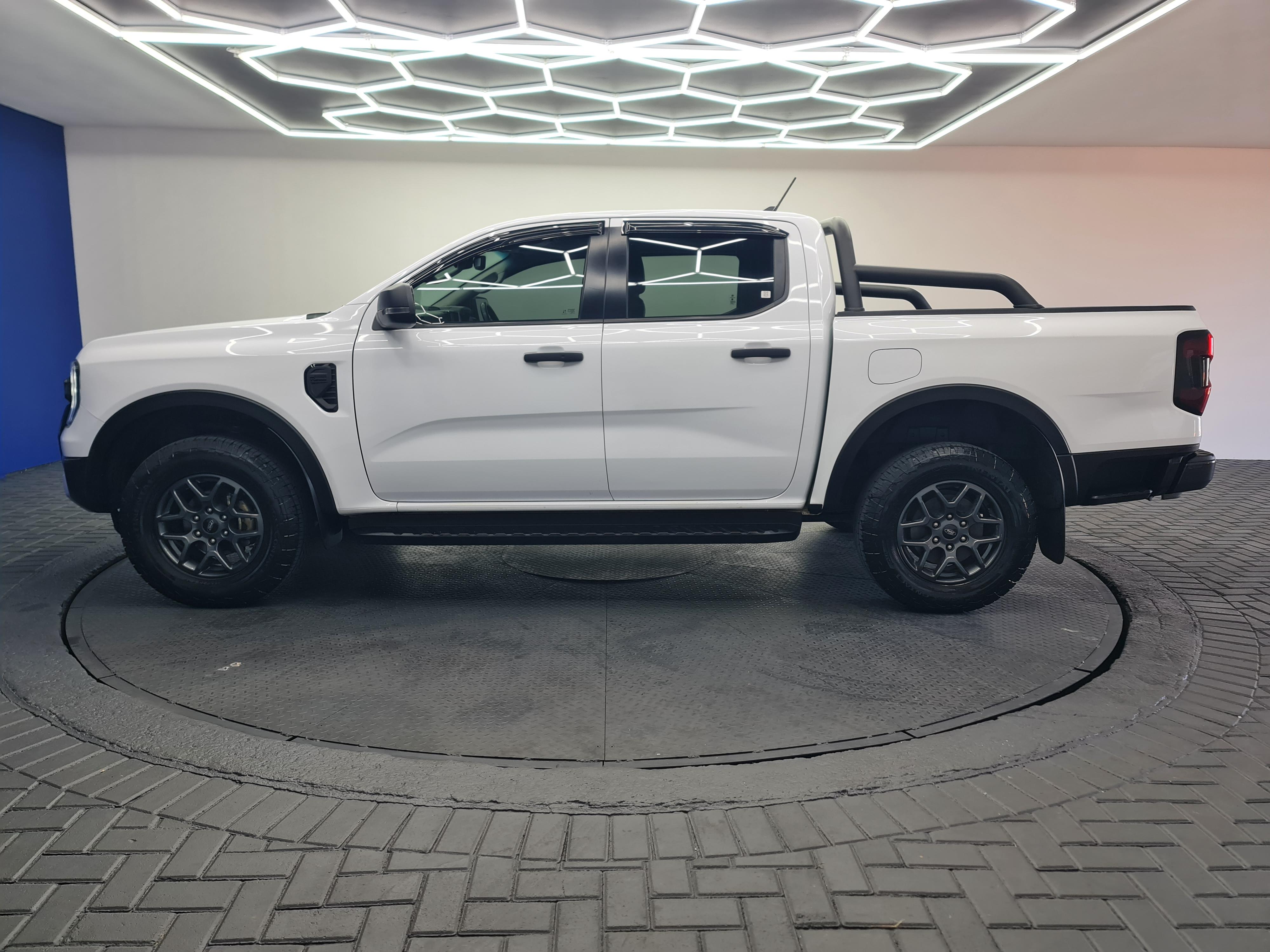 FORD RANGER 2.0D BI-TURBO XLT 4X4 A/T D/C P/U - 7