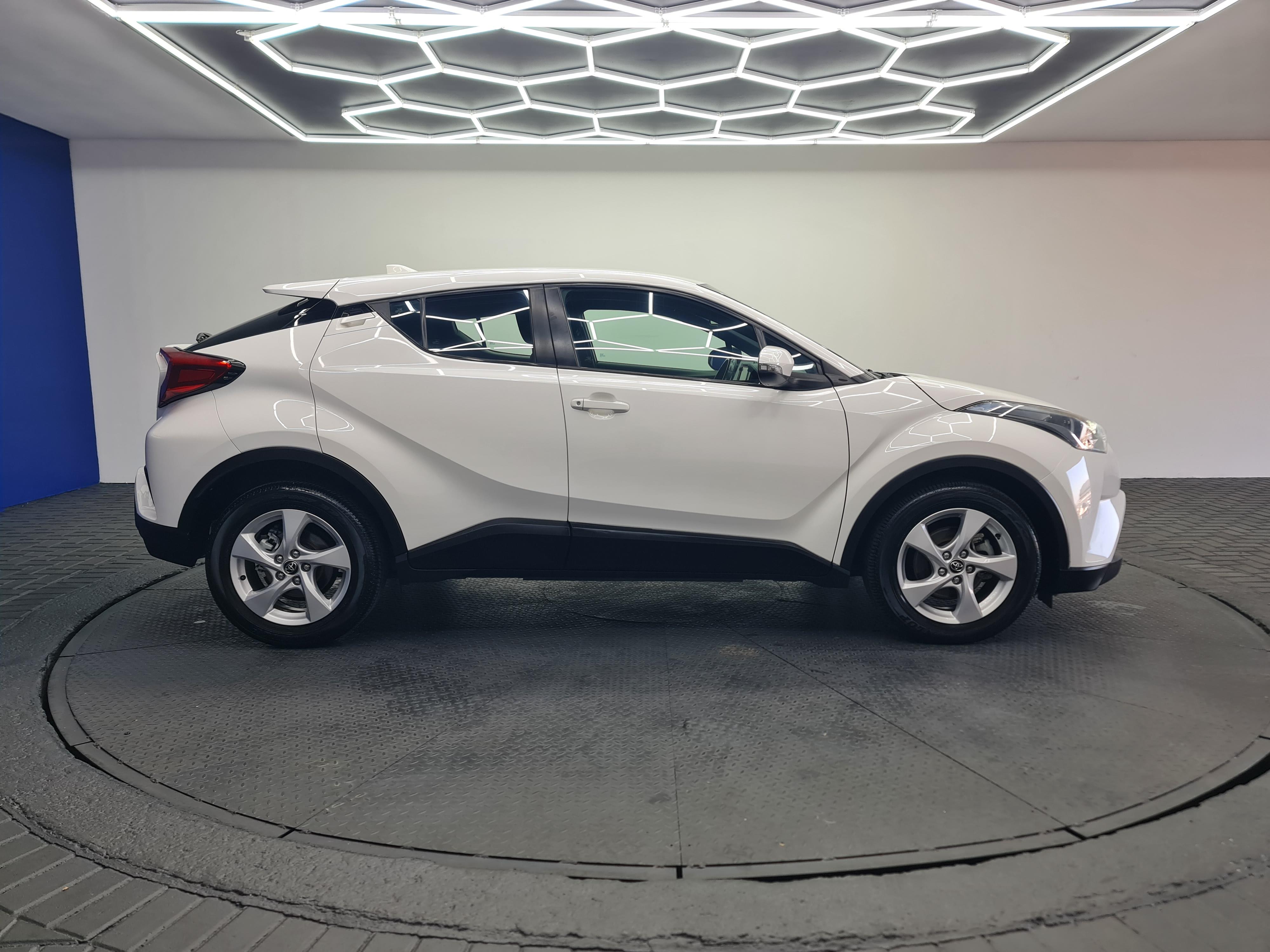 TOYOTA C-HR 1.2T PLUS CVT - 6