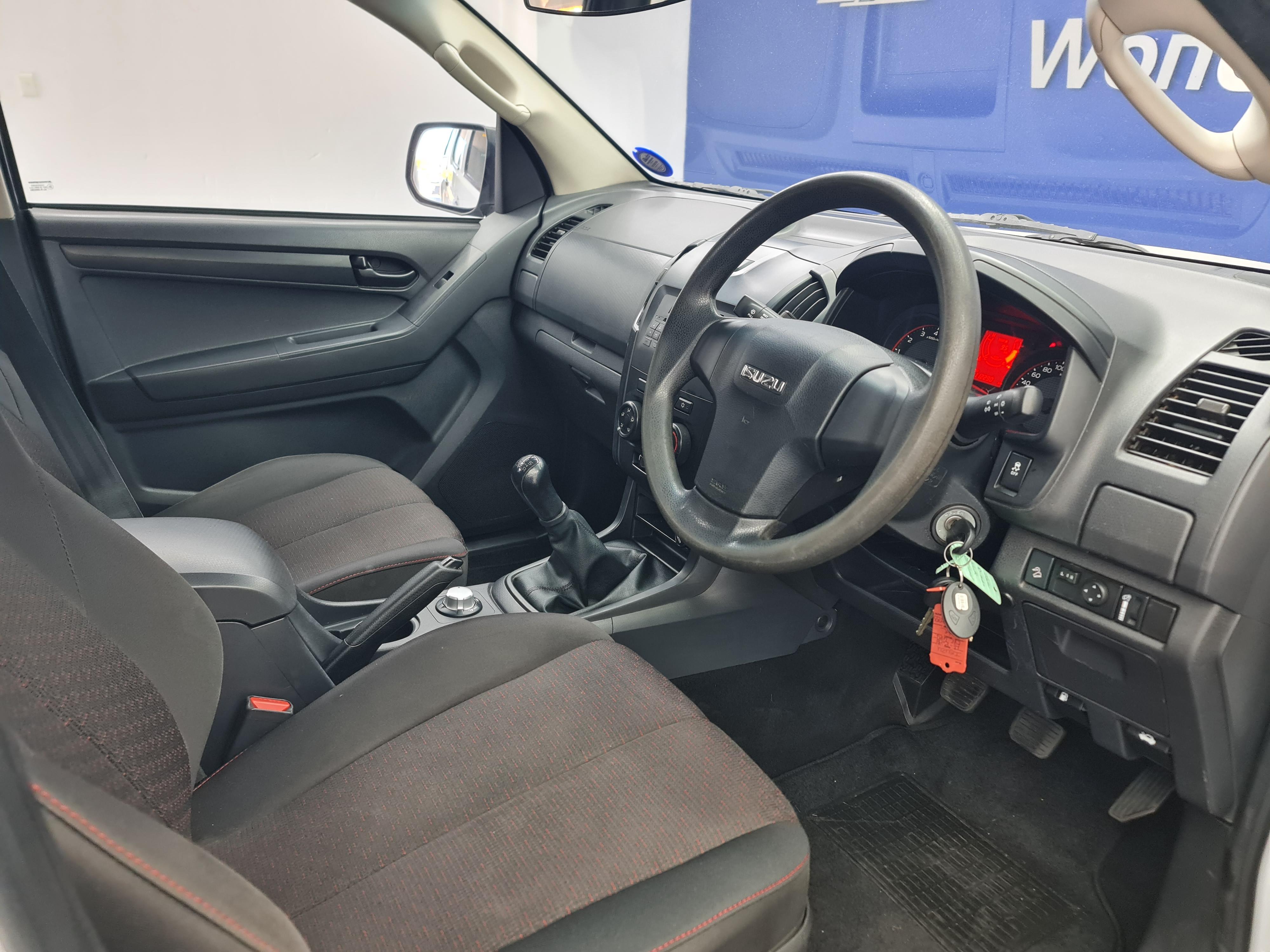 ISUZU D-MAX 250 HO HI-RIDE 4X4 D/C P/U - 11