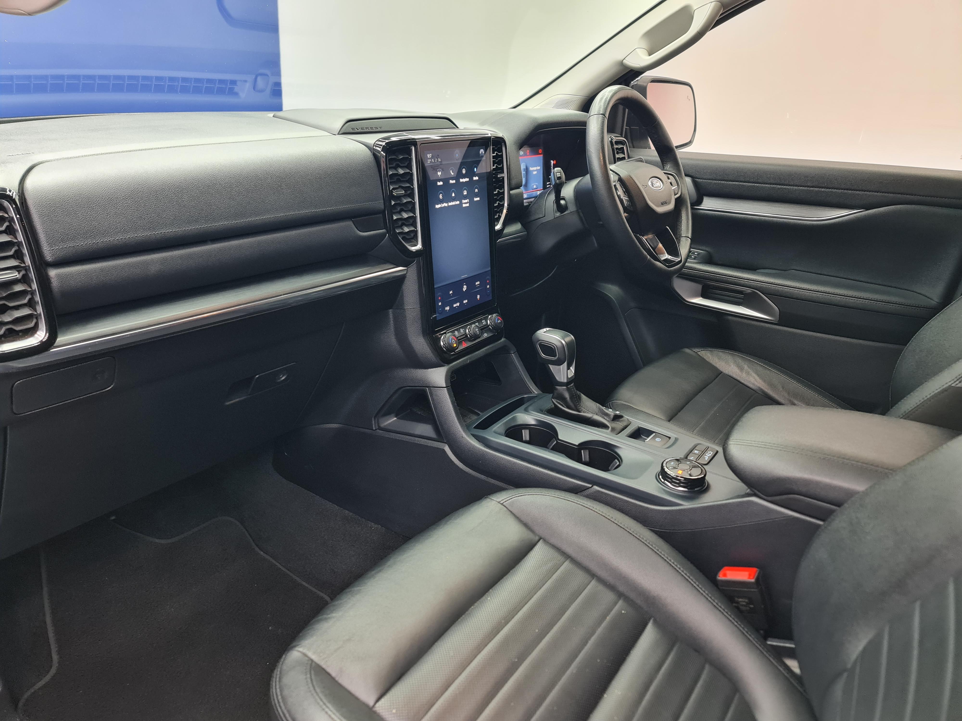 FORD EVEREST 2.0D BI-TURBO SPORT 4X4 A/T - 17