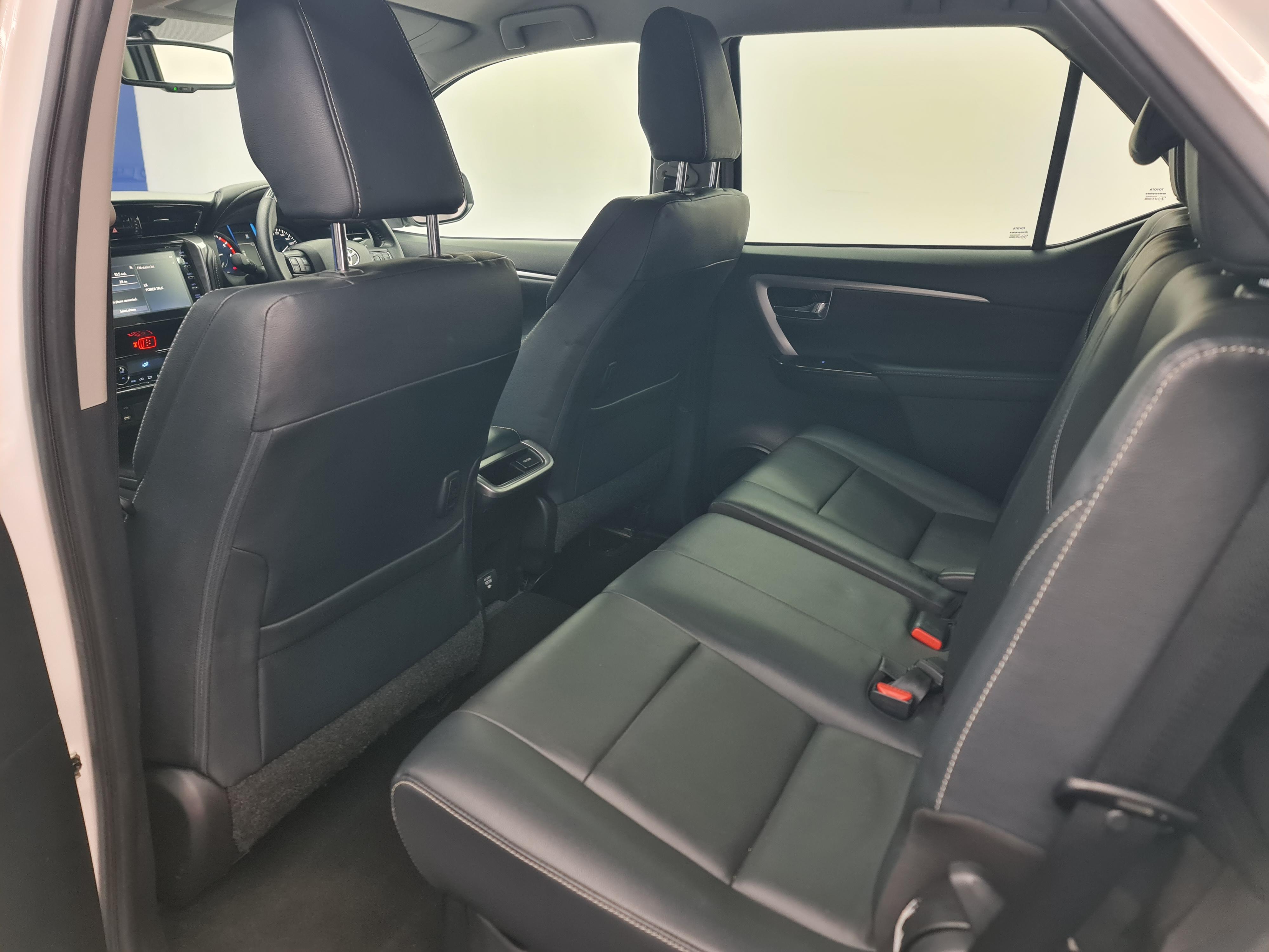 TOYOTA FORTUNER 2.8GD-6 R/B A/T - 17