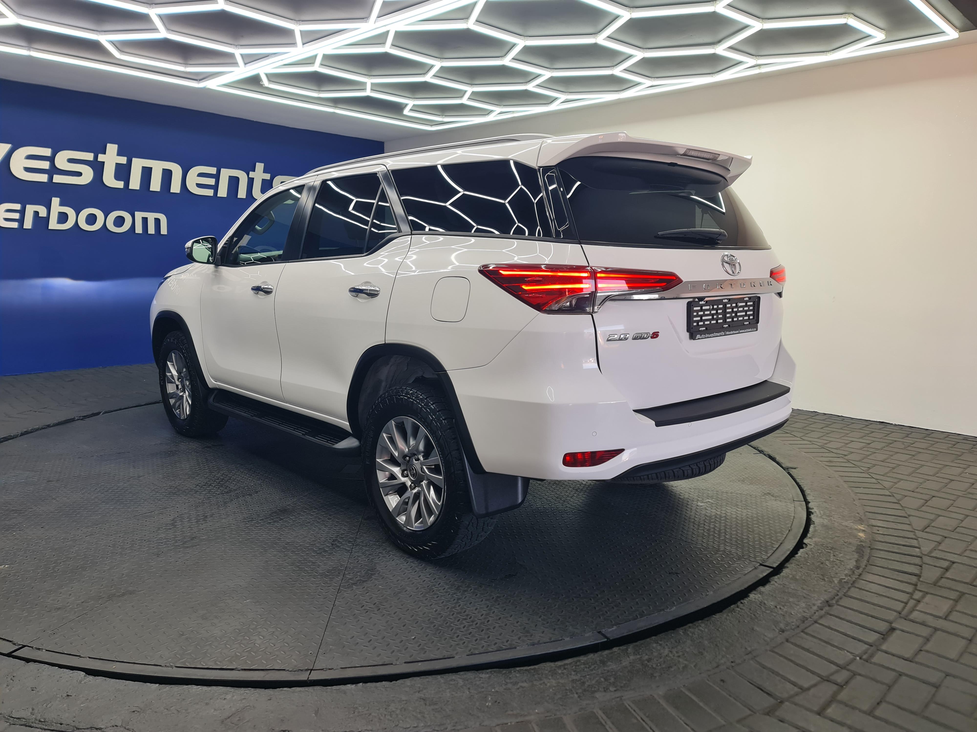 TOYOTA FORTUNER 2.8GD-6 R/B A/T - 8