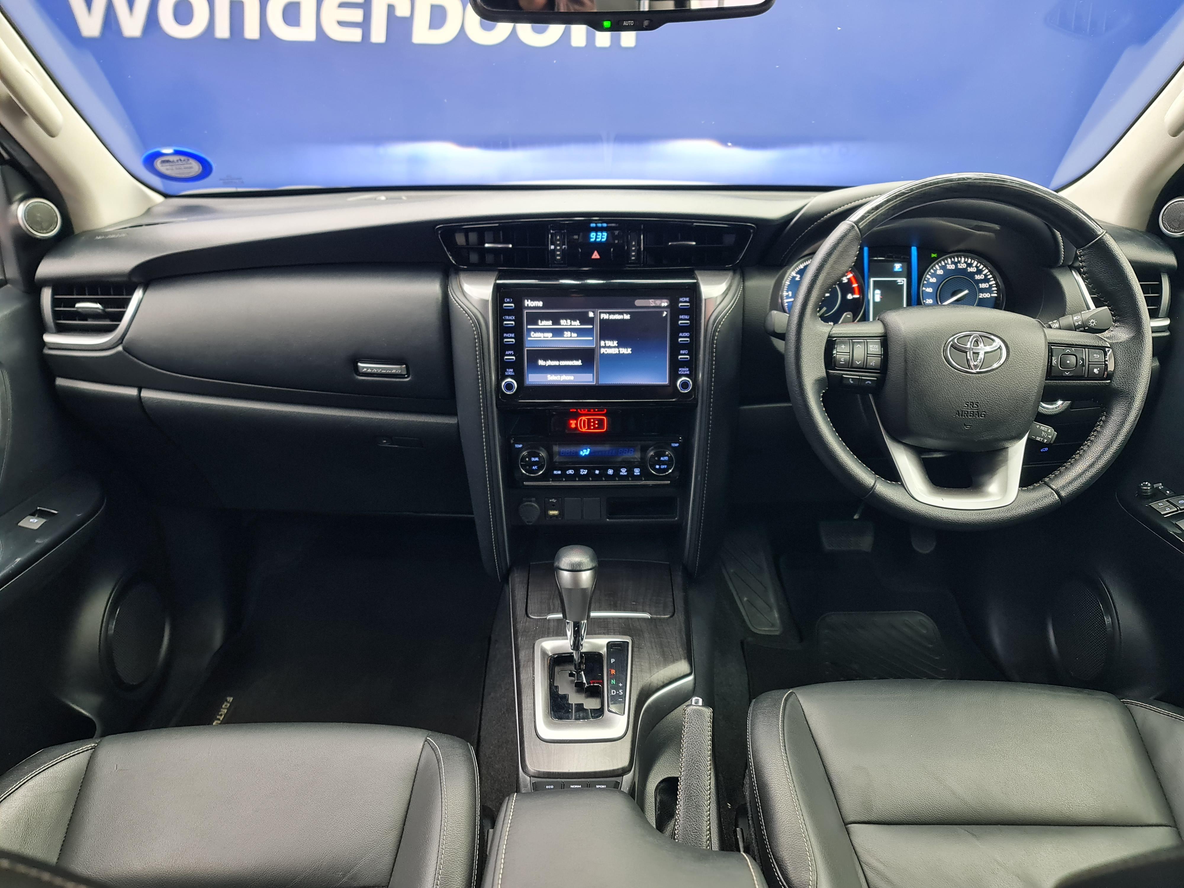 TOYOTA FORTUNER 2.8GD-6 R/B A/T - 15