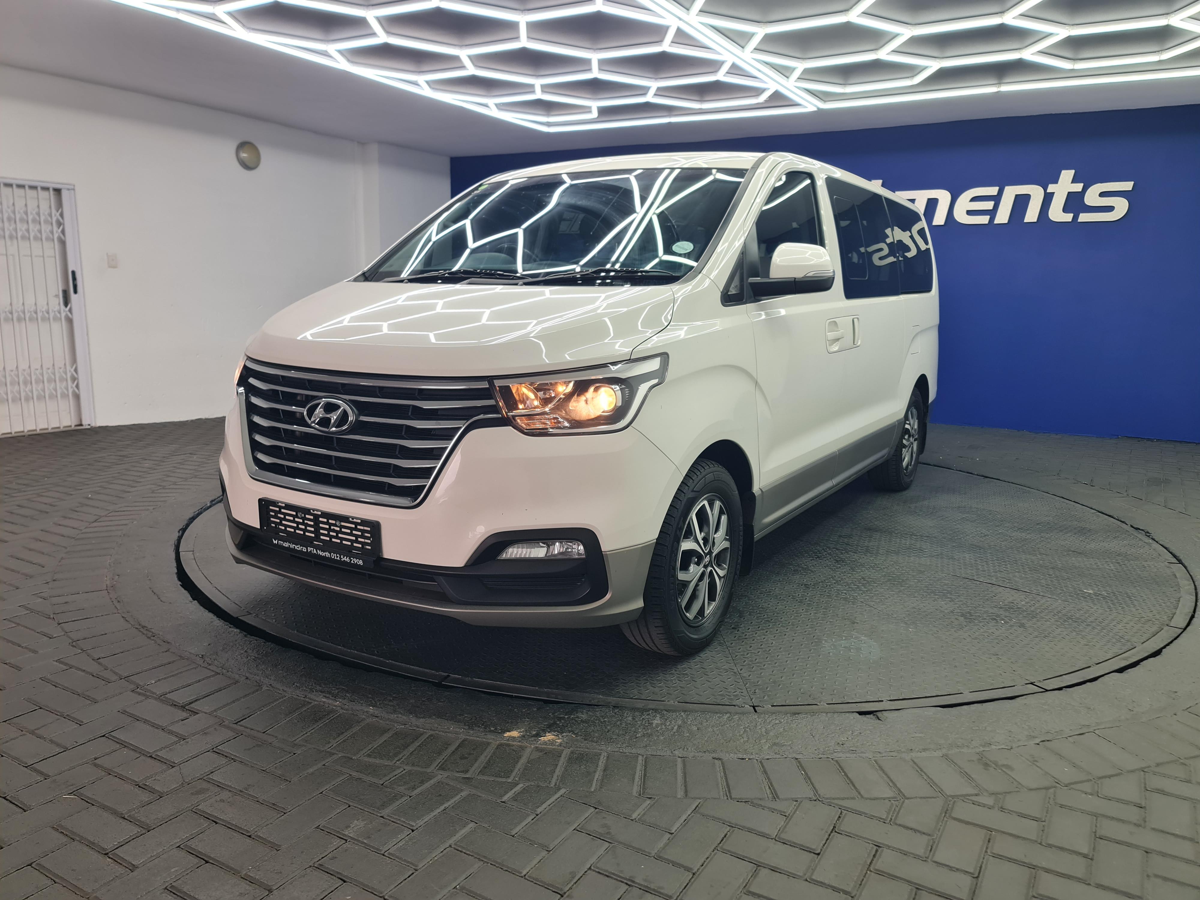 HYUNDAI H-1 2.5 CRDI A/T/ 2.5 ELITE A/T - 5