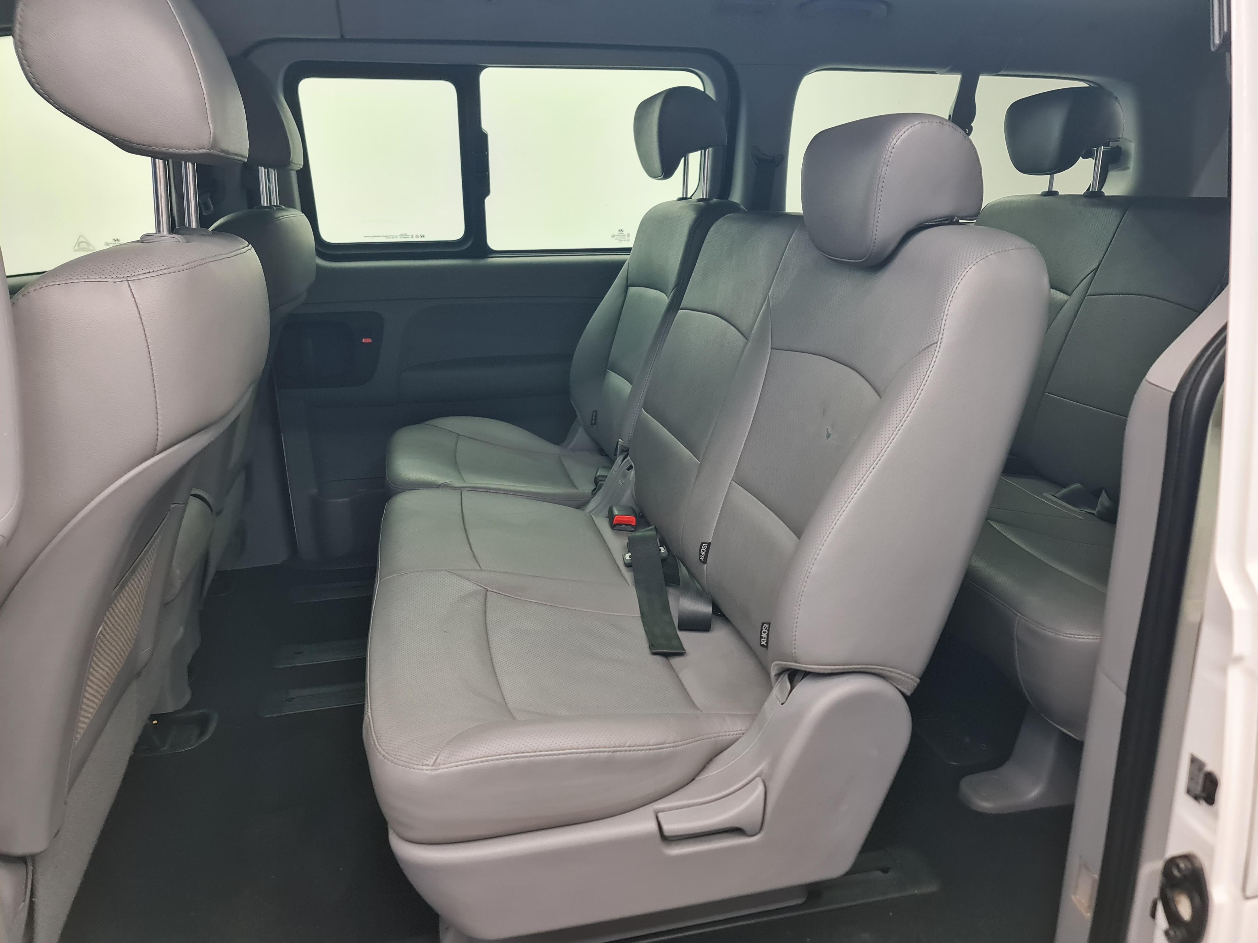 HYUNDAI H-1 2.5 CRDI A/T/ 2.5 ELITE A/T - 16