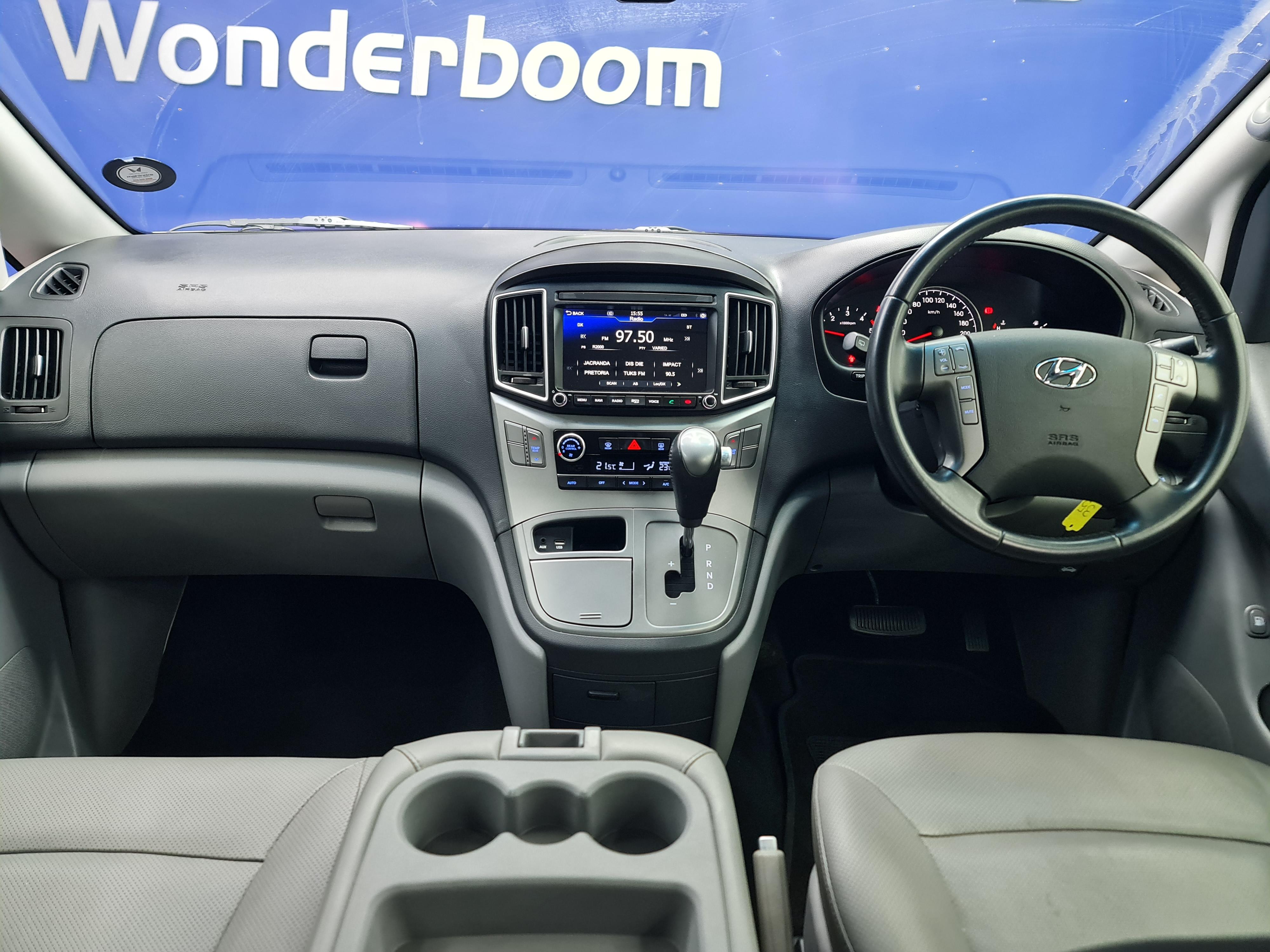 HYUNDAI H-1 2.5 CRDI A/T/ 2.5 ELITE A/T - 15