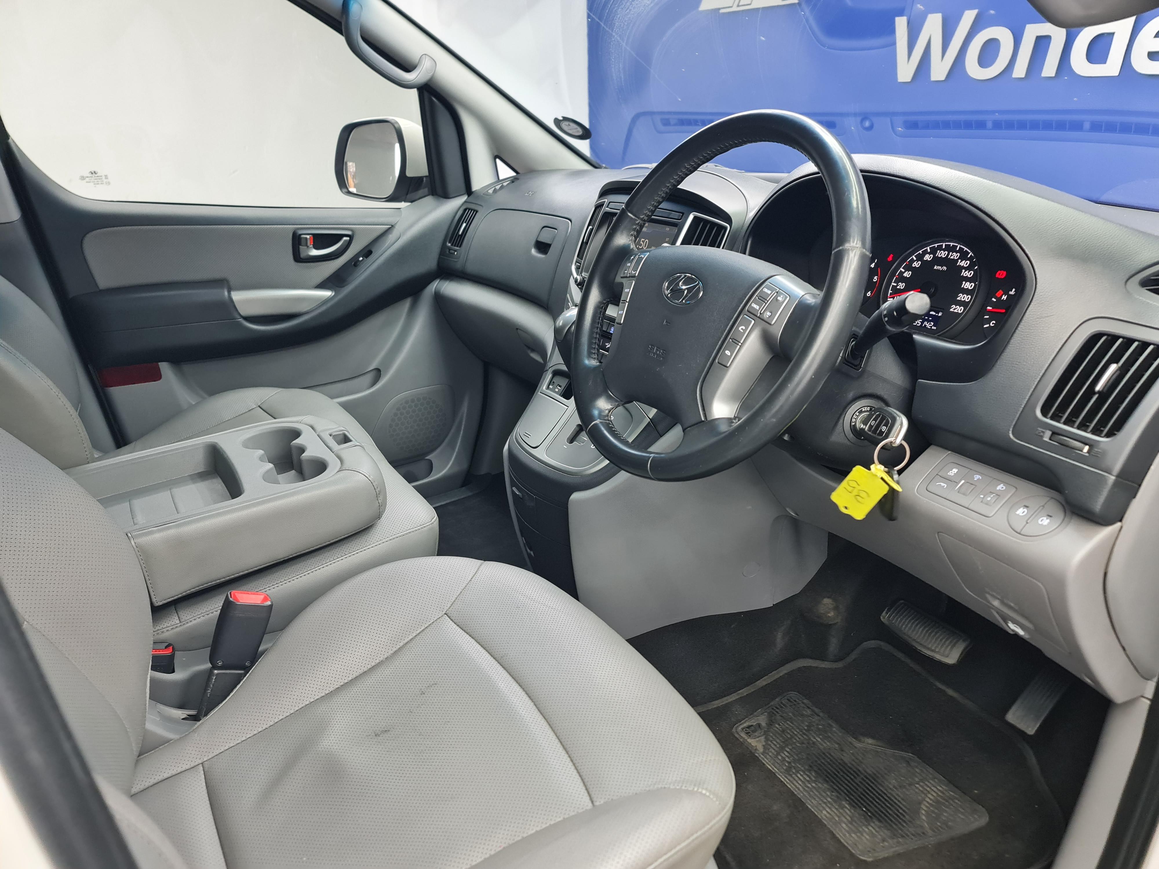 HYUNDAI H-1 2.5 CRDI A/T/ 2.5 ELITE A/T - 11