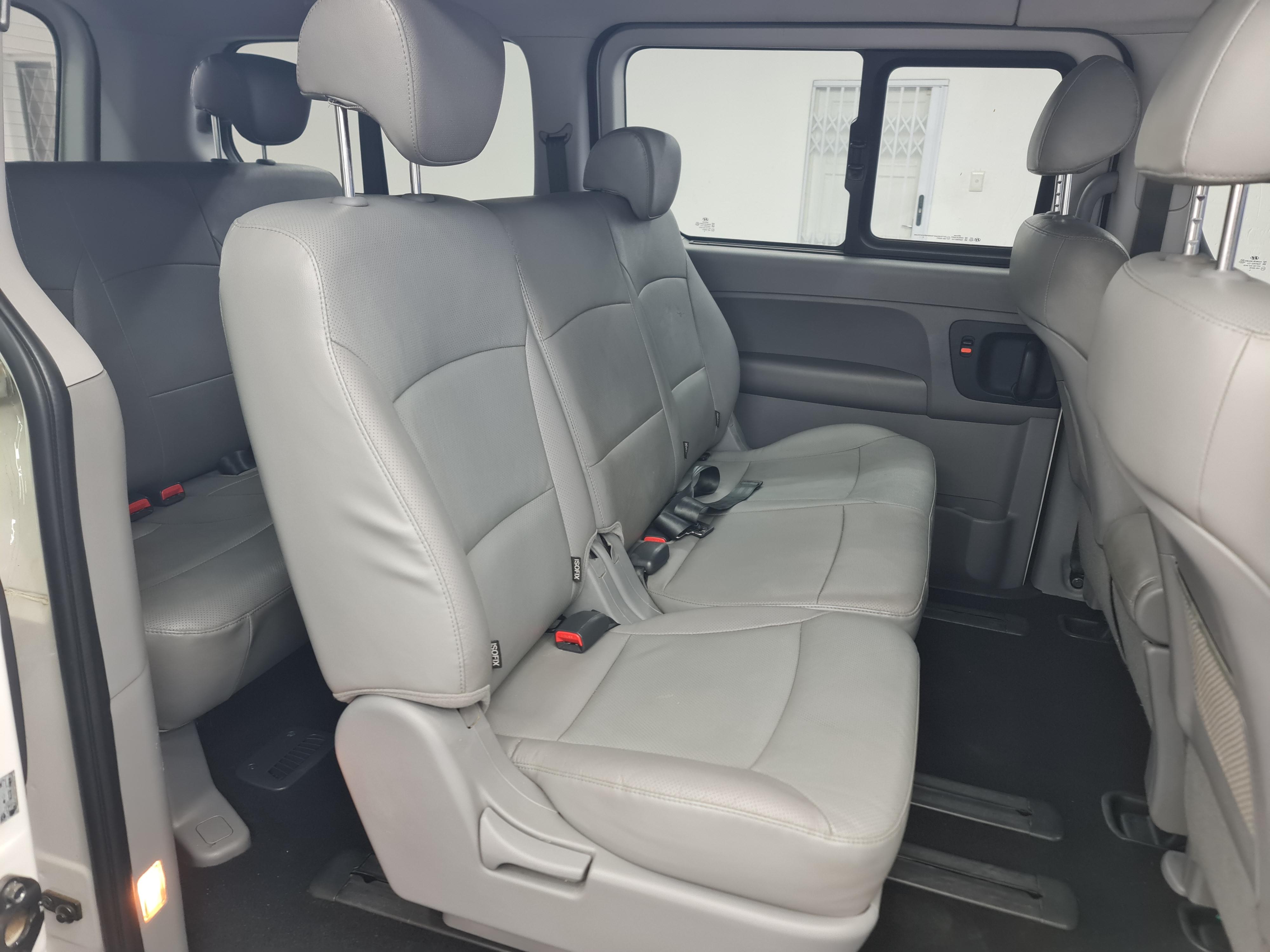 HYUNDAI H-1 2.5 CRDI A/T/ 2.5 ELITE A/T - 14