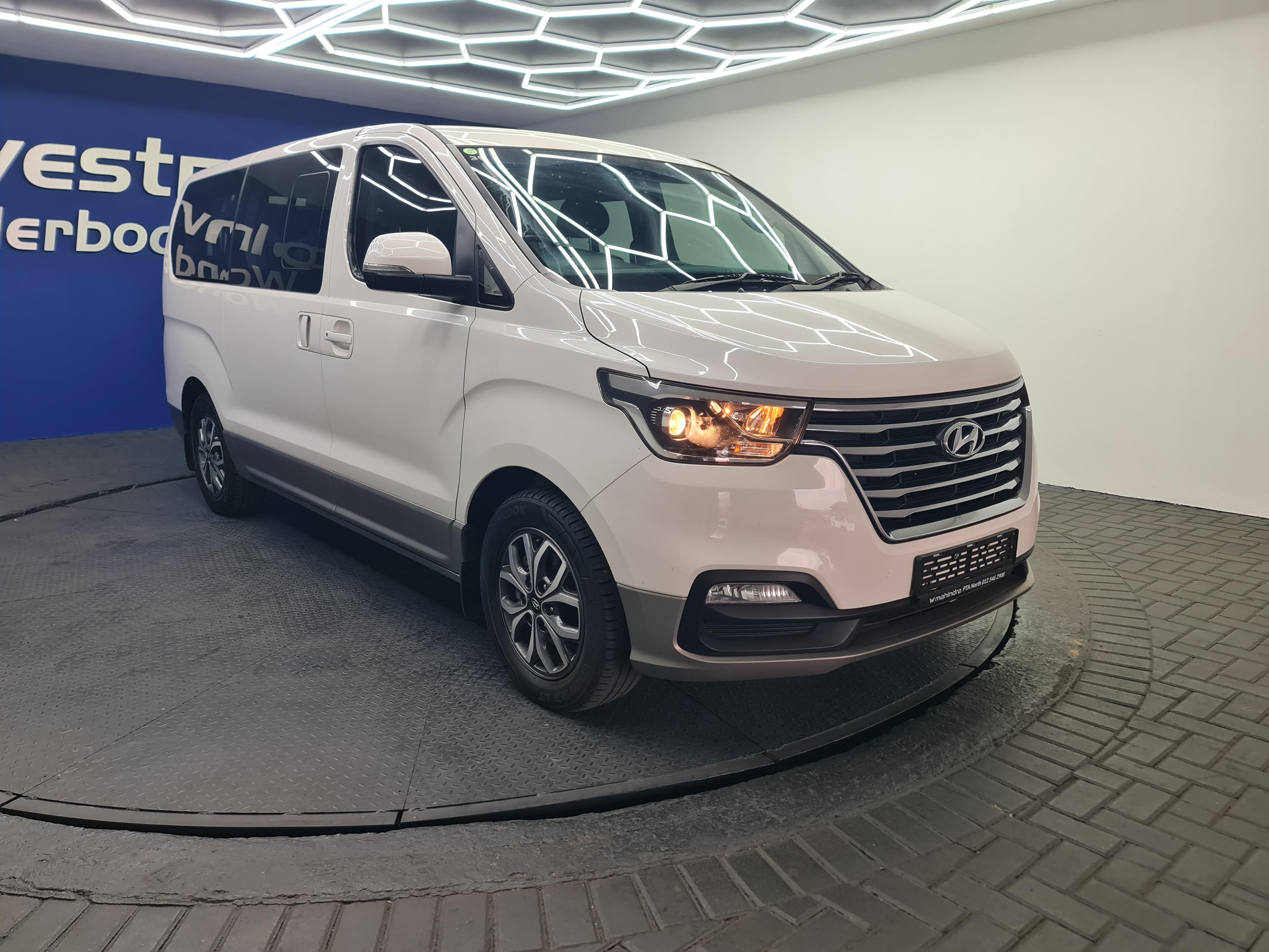 HYUNDAI H-1 2.5 CRDI A/T/ 2.5 ELITE A/T - 3