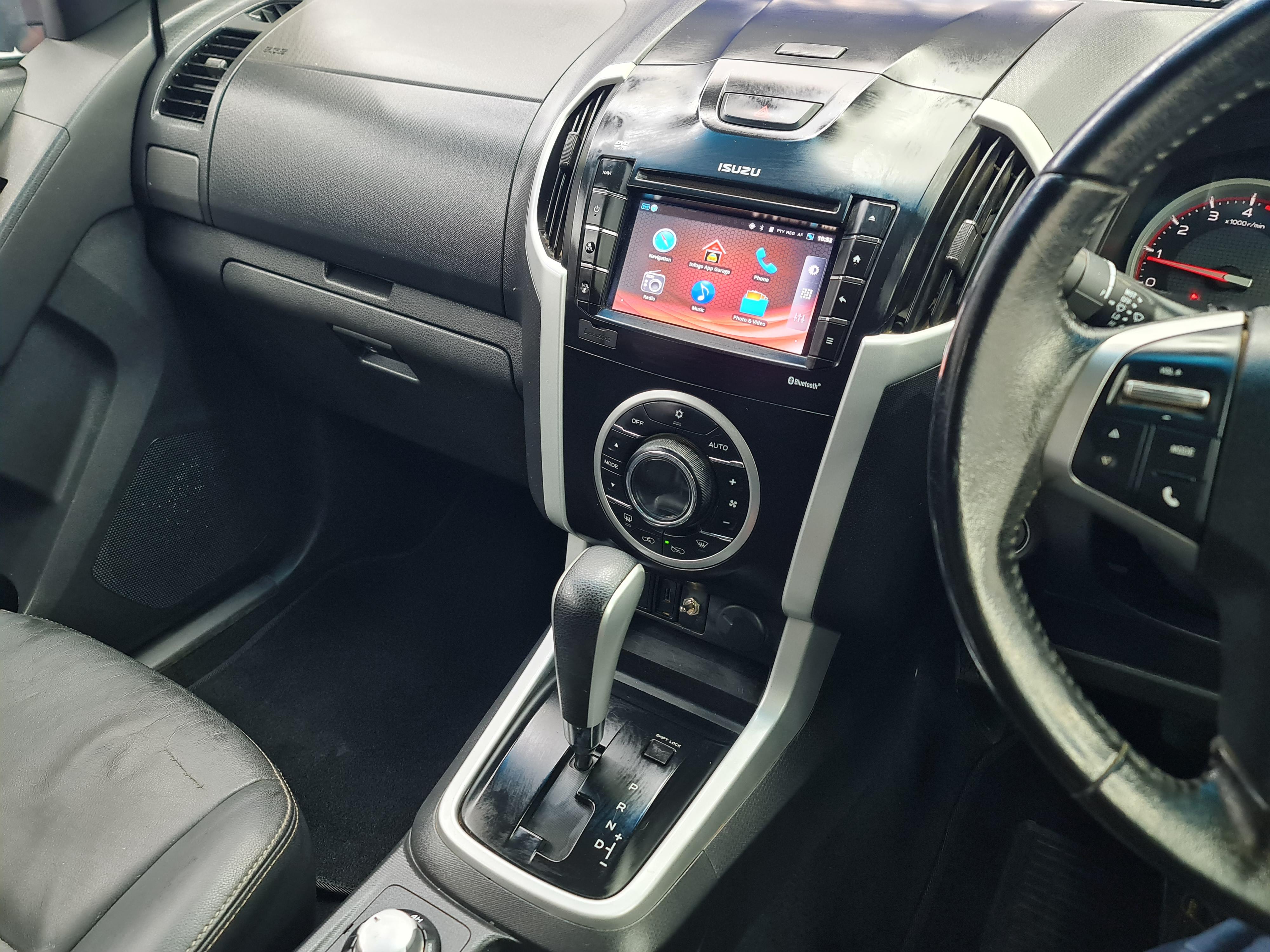 ISUZU KB 300 D-TEQ LX A/T 4X4 P/U D/C - 13
