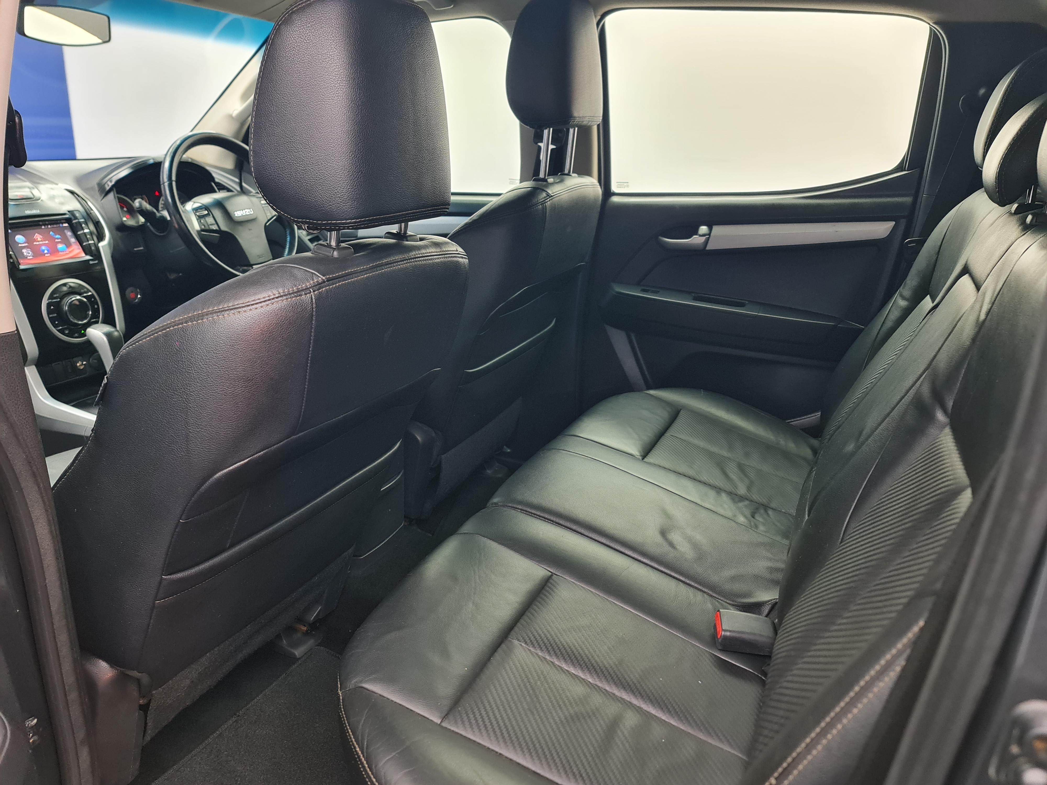 ISUZU KB 300 D-TEQ LX A/T 4X4 P/U D/C - 16