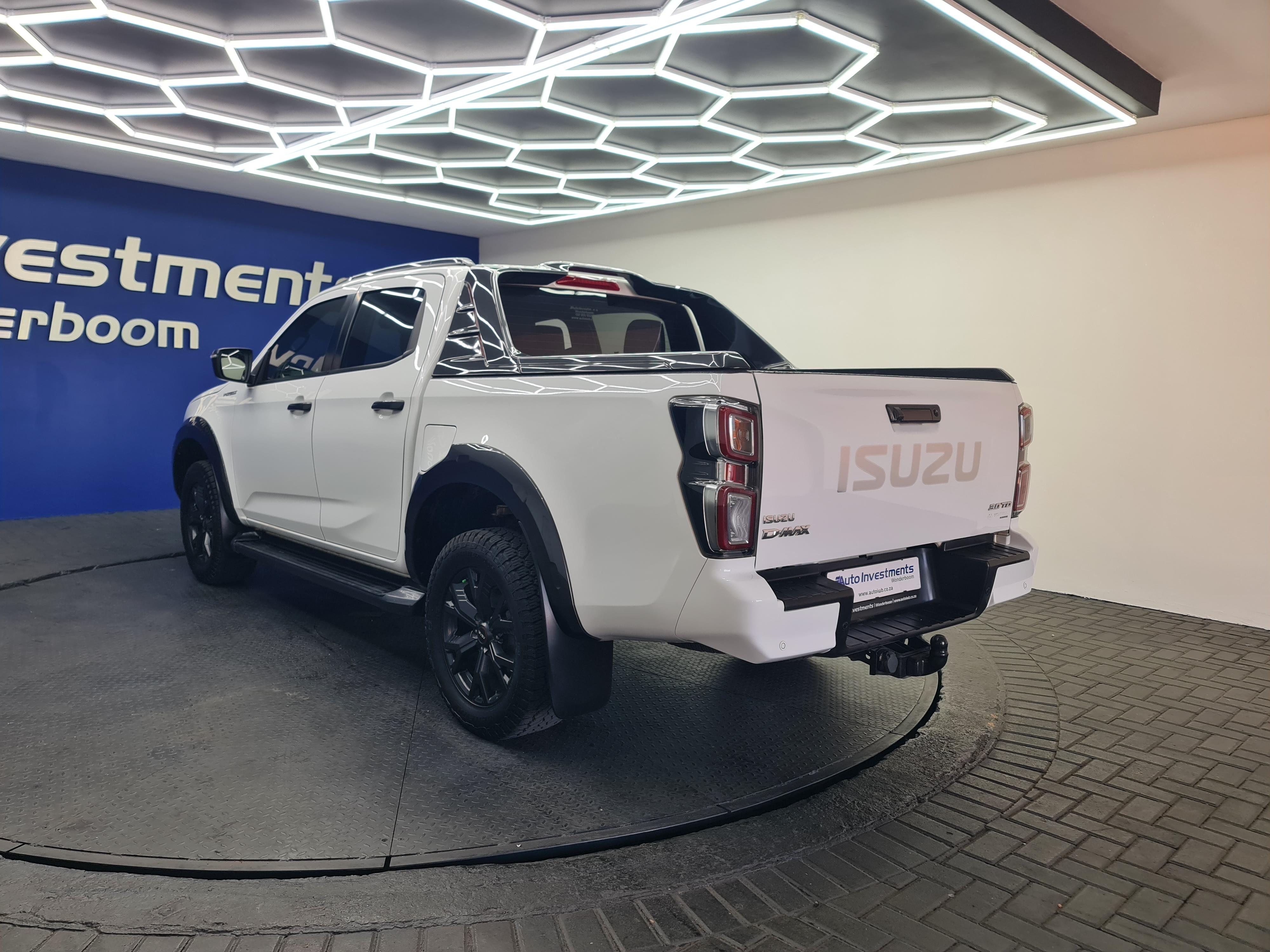 ISUZU D-MAX 3.0 DDI V-CROSS HR A/T D/C P/U - 8