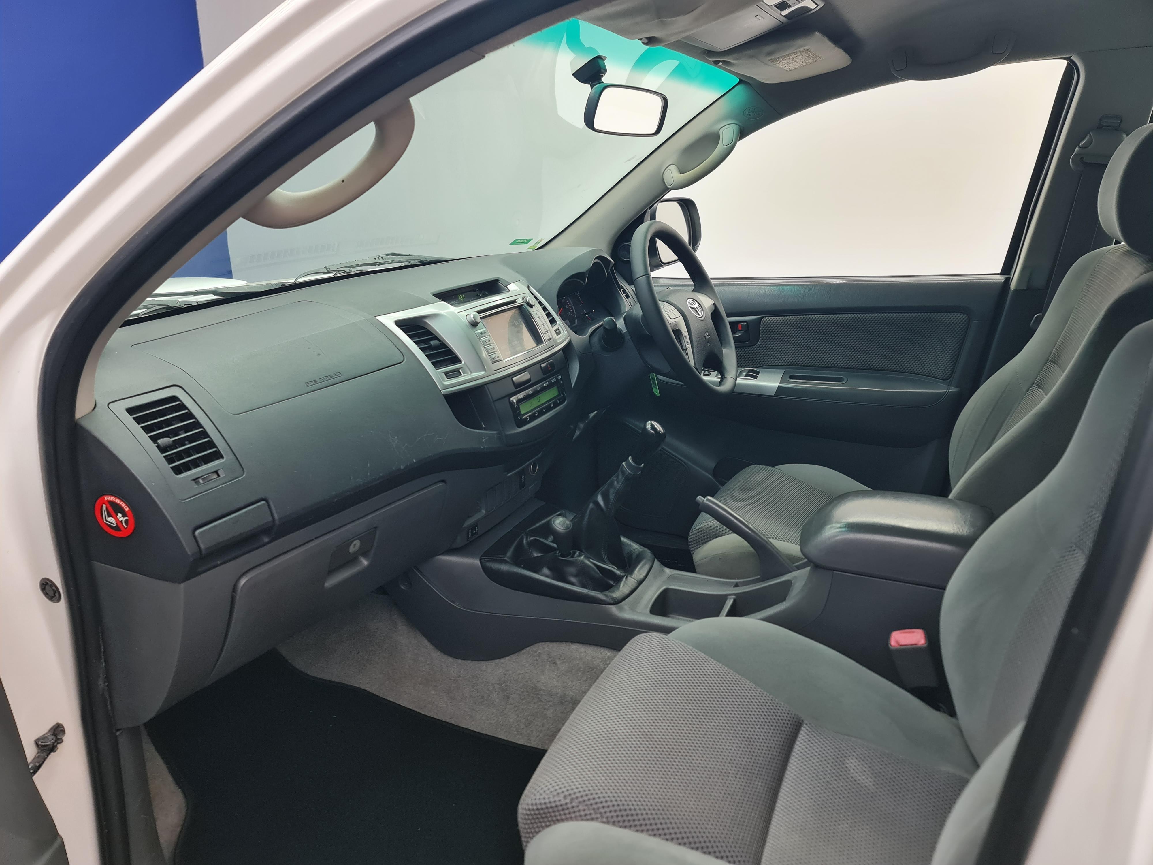 TOYOTA HI-LUX HILUX 3.0 D-4D RAIDER 4X4 P/U D/C - 17