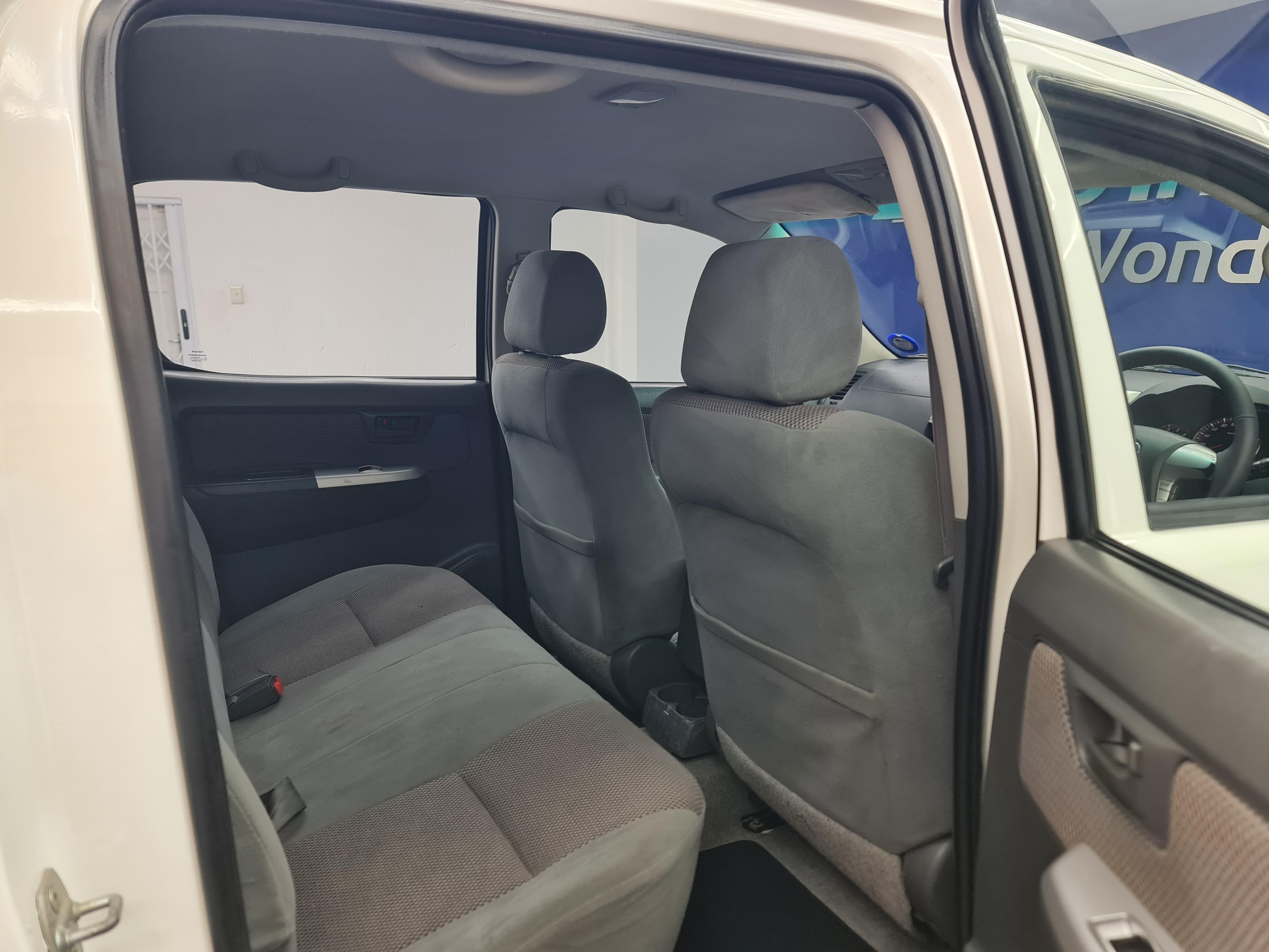 TOYOTA HI-LUX HILUX 3.0 D-4D RAIDER 4X4 P/U D/C - 14