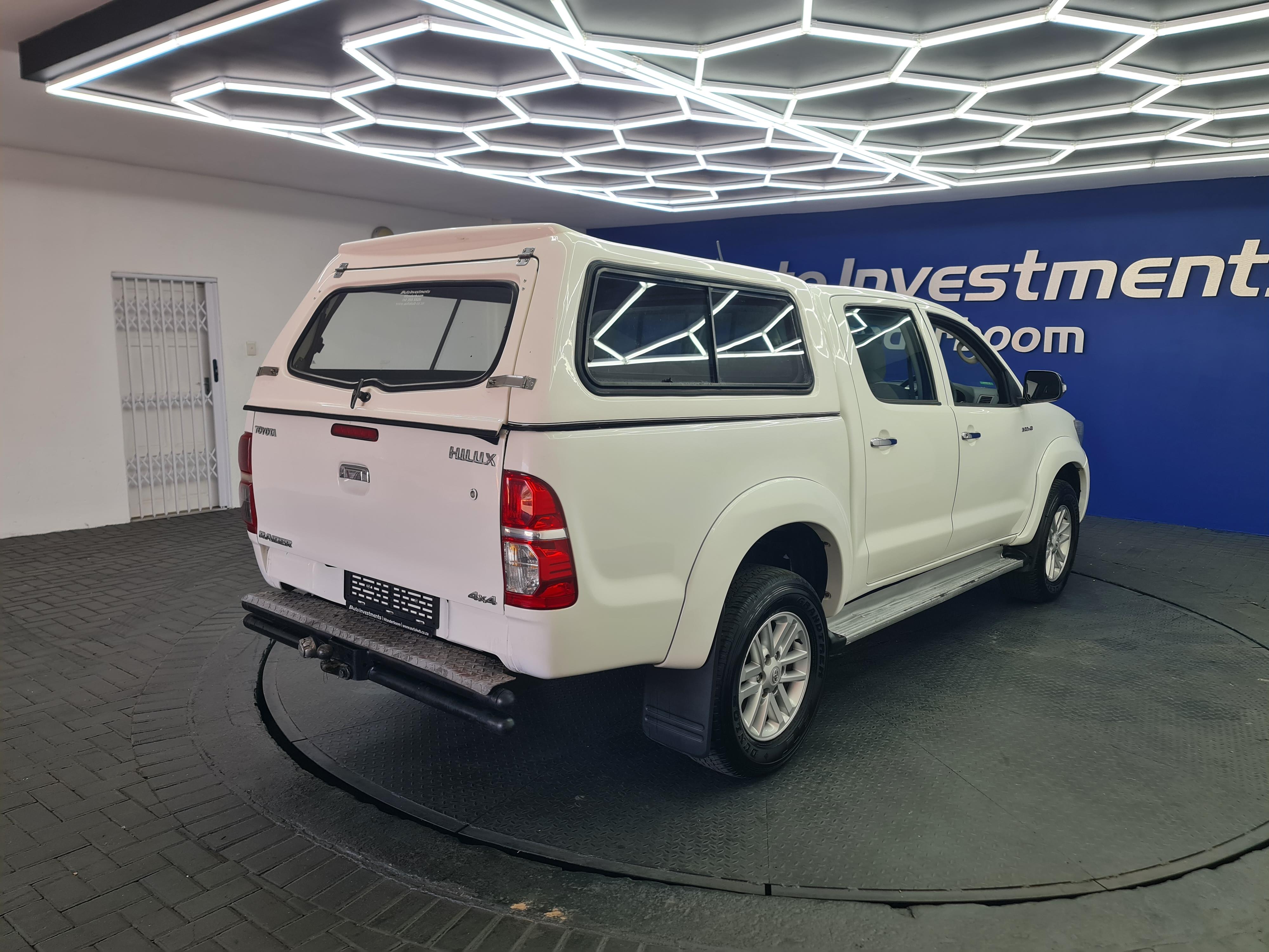 TOYOTA HI-LUX HILUX 3.0 D-4D RAIDER 4X4 P/U D/C - 10