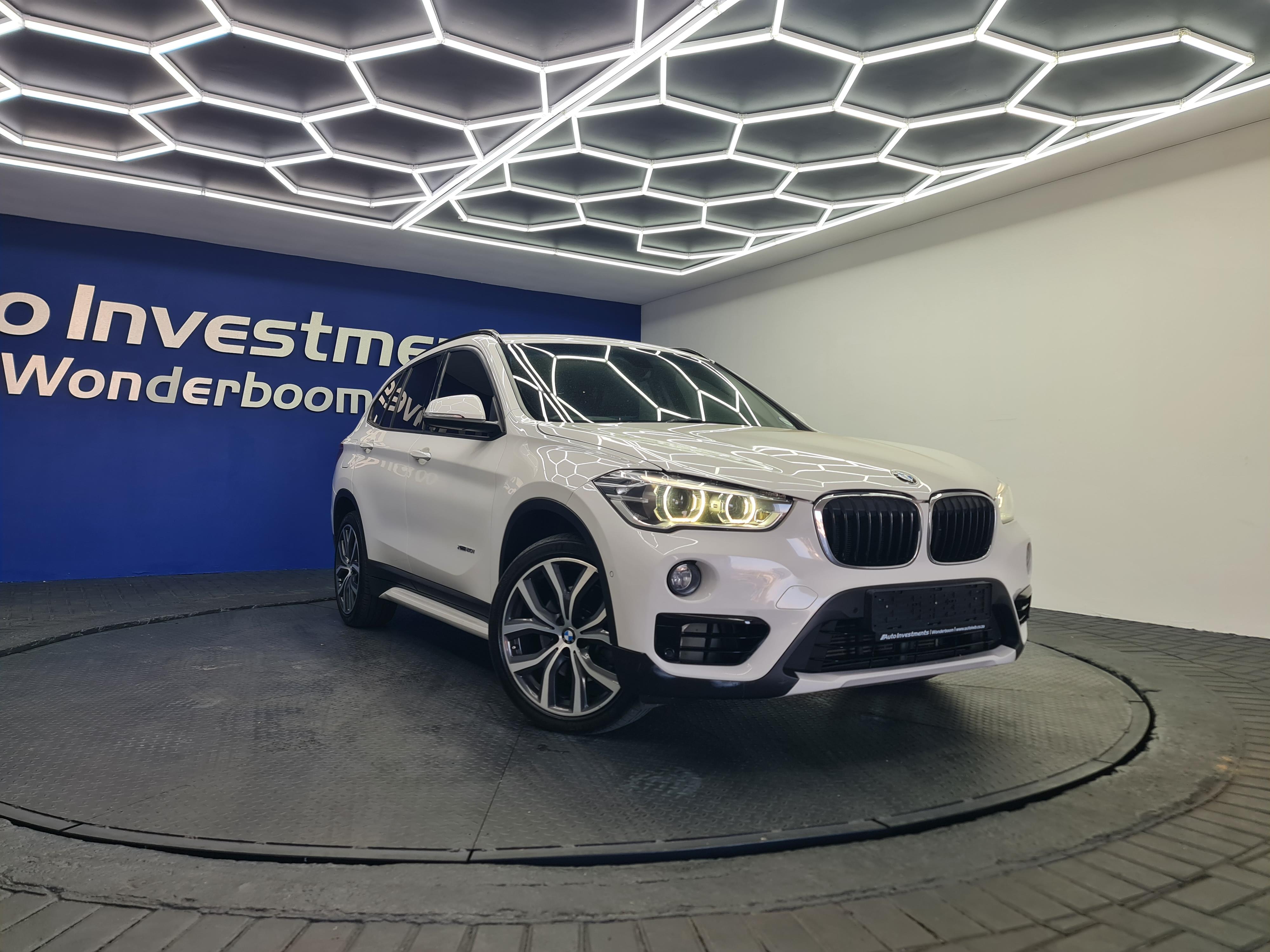 BMW X1 XDRIVE20I A/T (F48) - 1