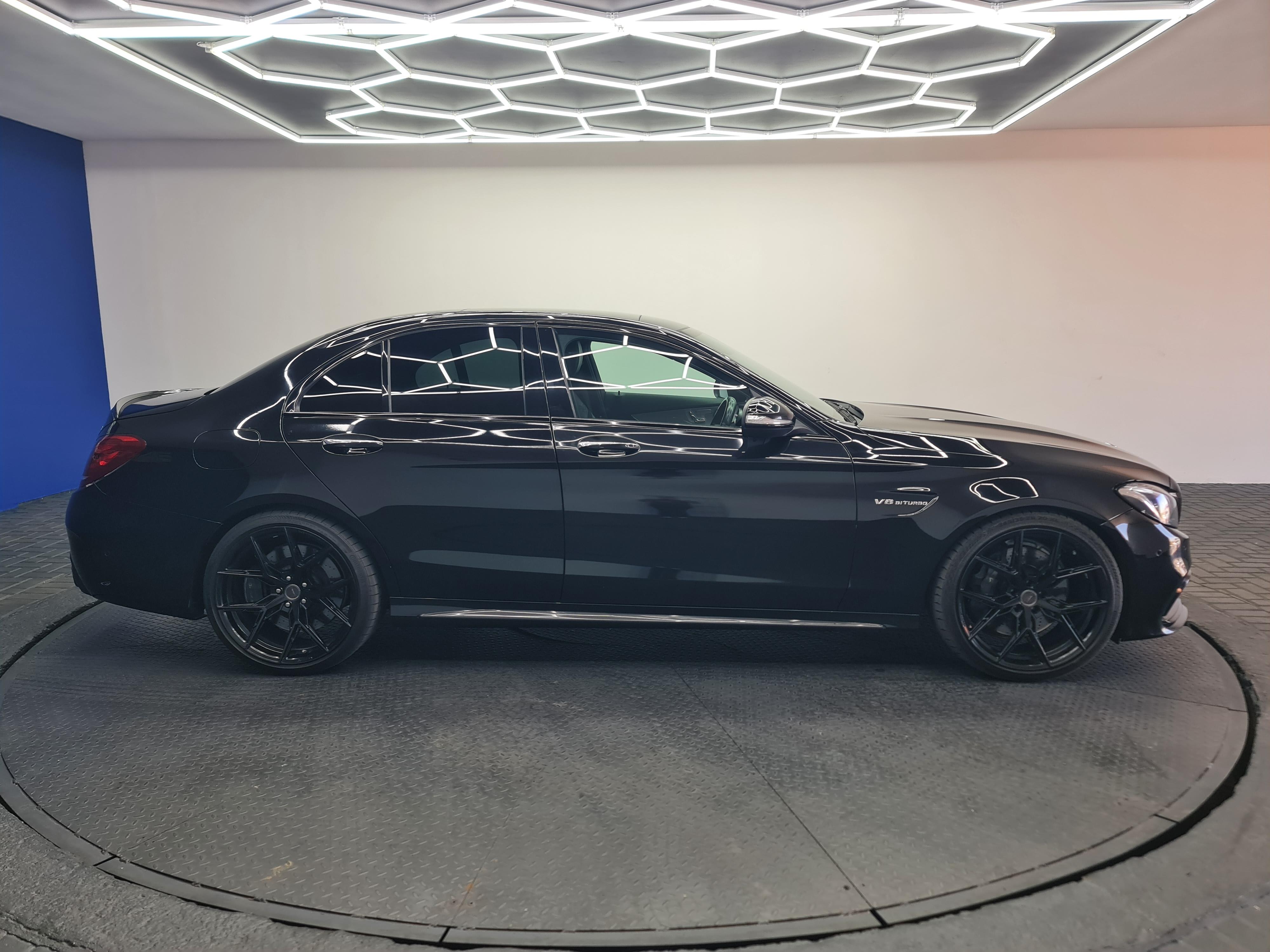 MERCEDES-BENZ C-CLASS C63 AMG - 6