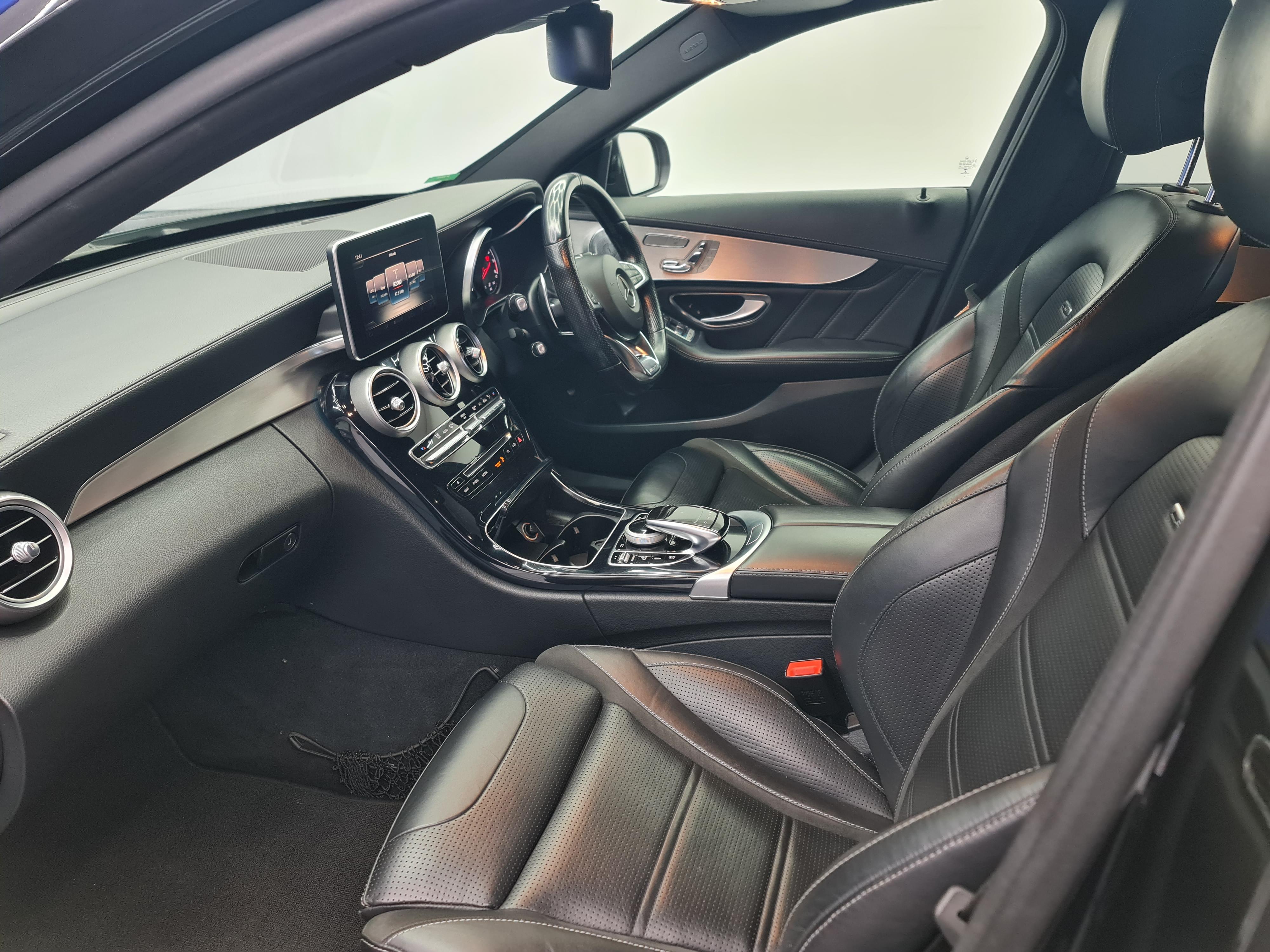 MERCEDES-BENZ C-CLASS C63 AMG - 17