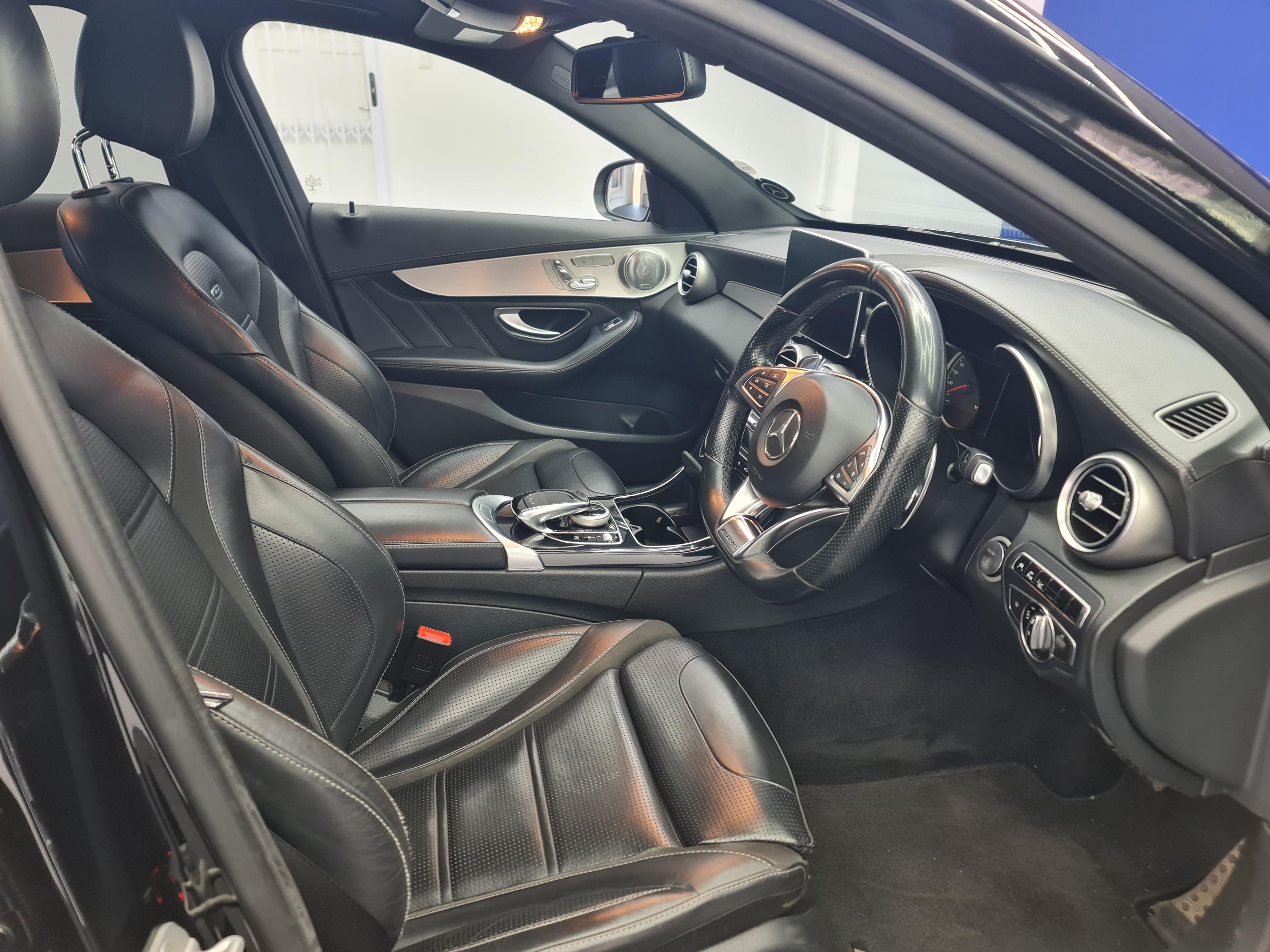 MERCEDES-BENZ C-CLASS C63 AMG - 11