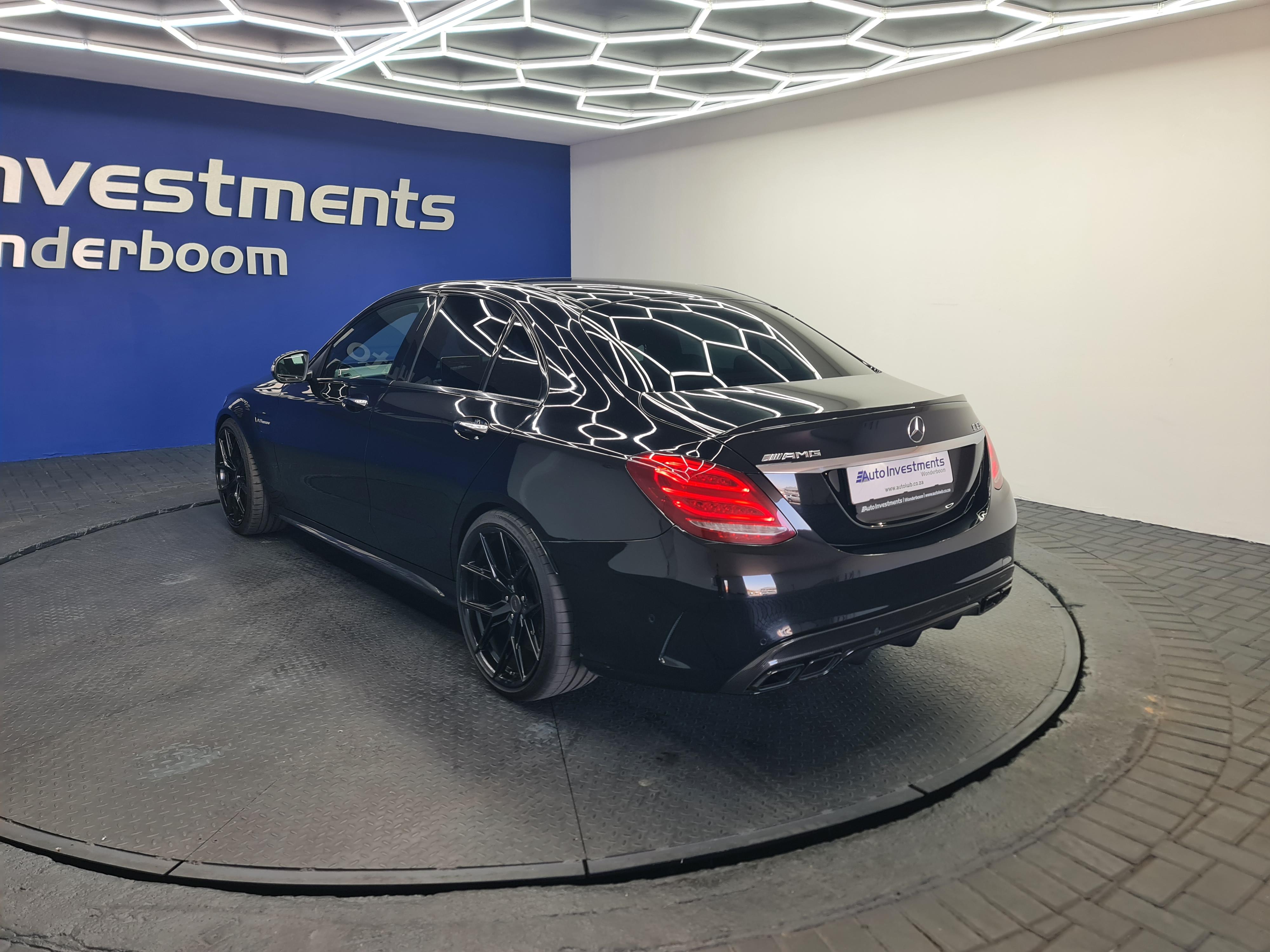 MERCEDES-BENZ C-CLASS C63 AMG - 8
