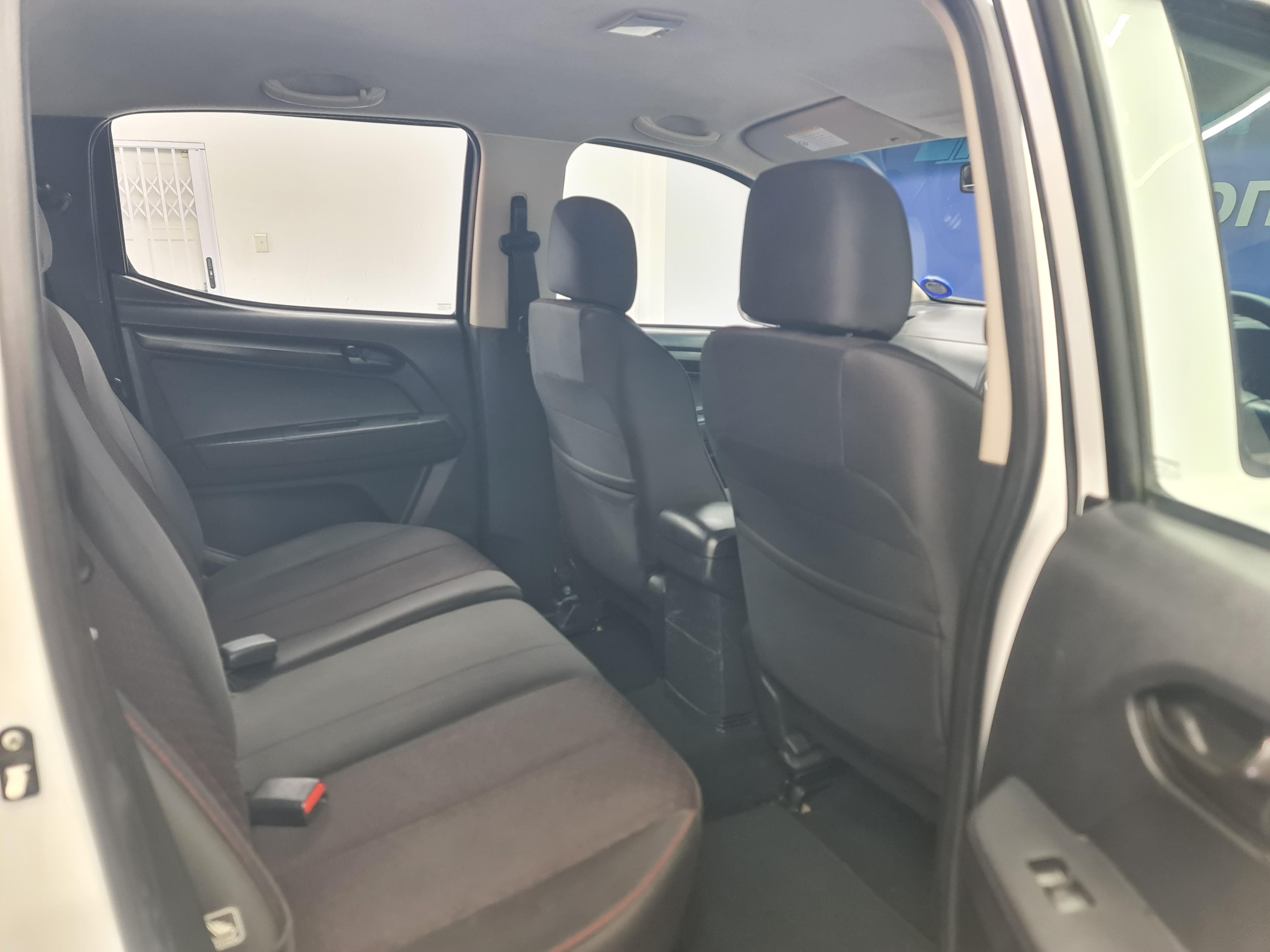 ISUZU D-MAX 250 HO HI-RIDE D/C P/U - 14