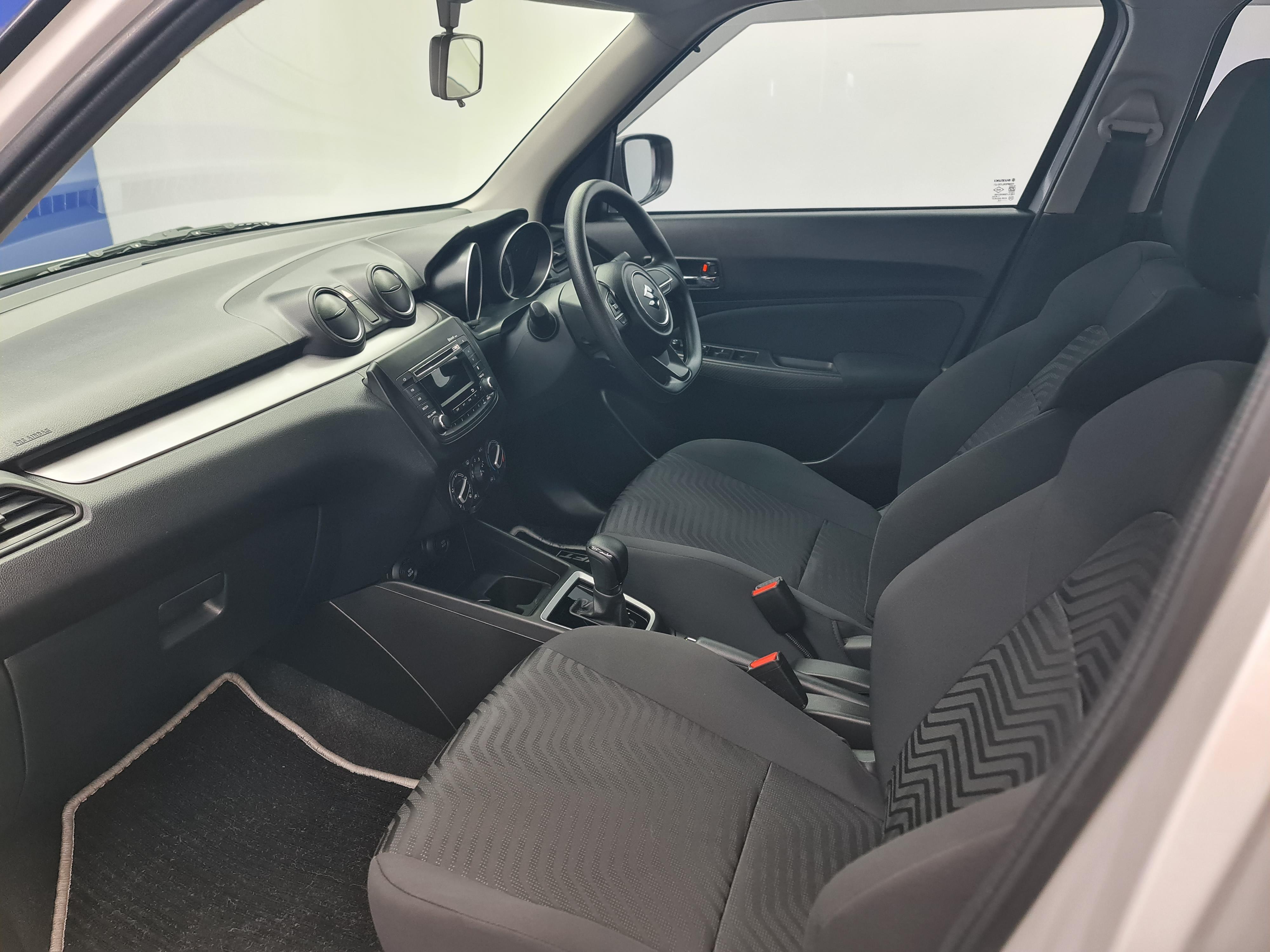 SUZUKI SWIFT 1.2 GL AMT - 17