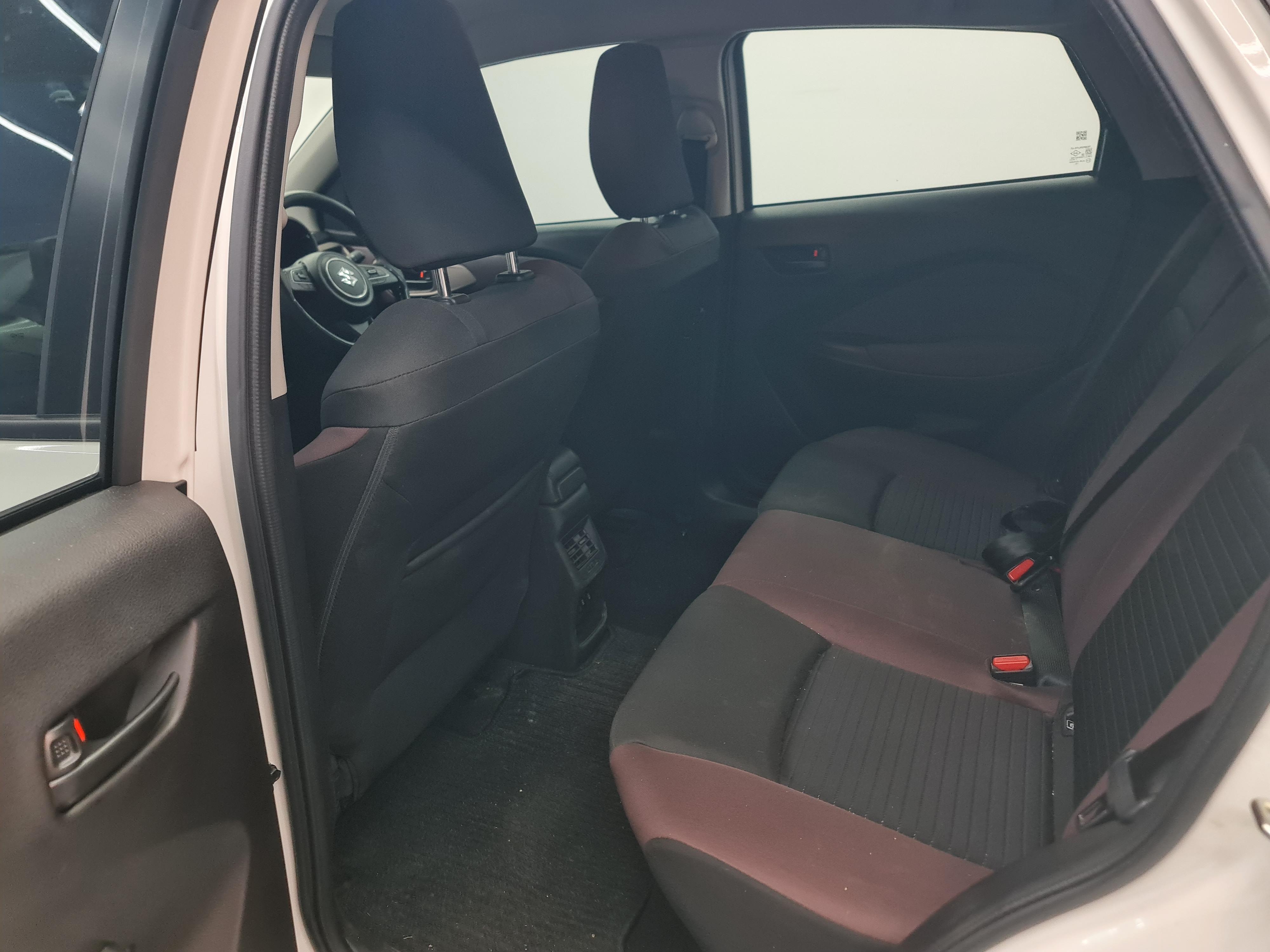 SUZUKI FRONX 1.5 GL A/T - 16