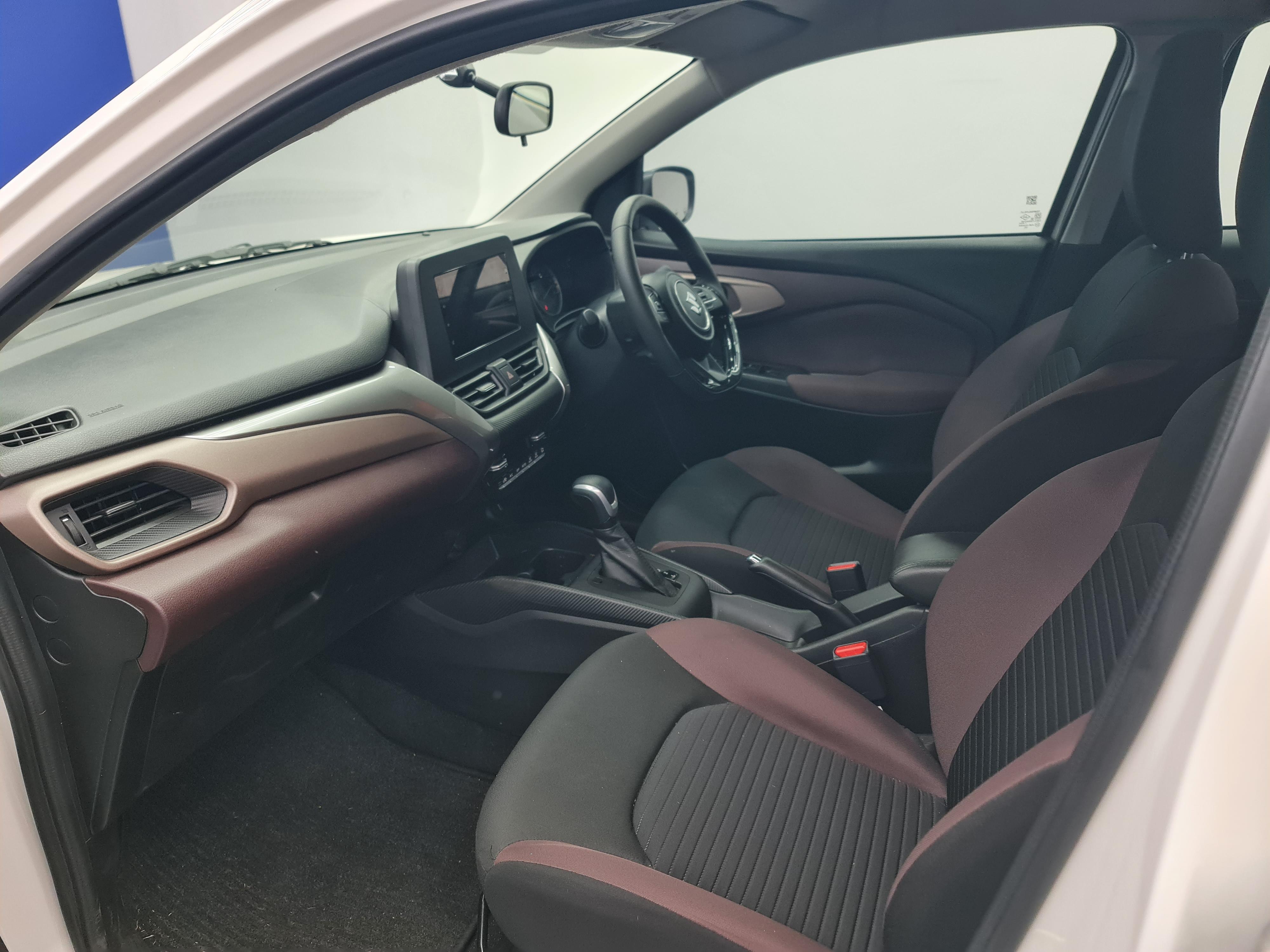SUZUKI FRONX 1.5 GL A/T - 17