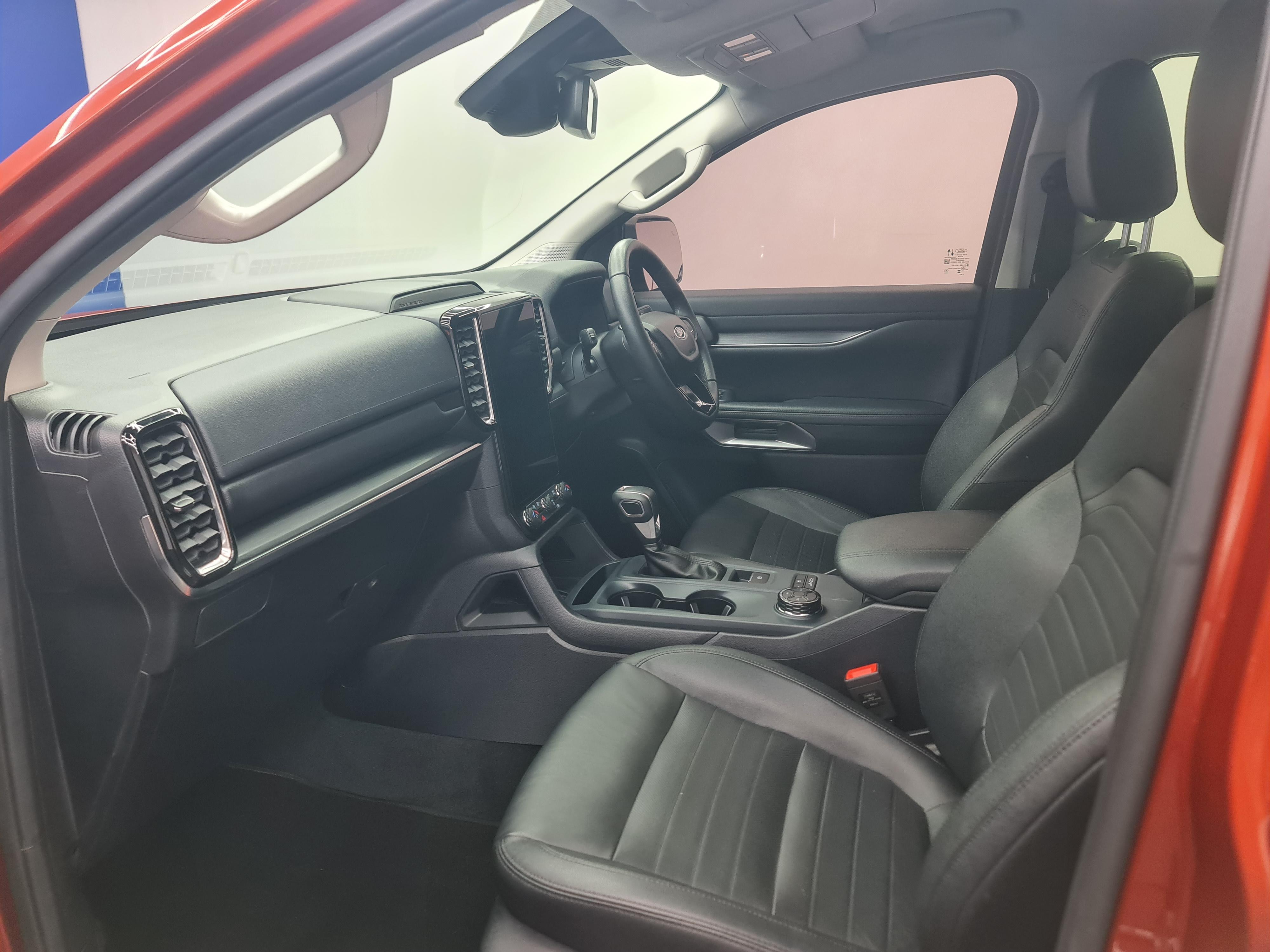 FORD EVEREST 2.0D BI-TURBO SPORT 4X4 A/T - 17