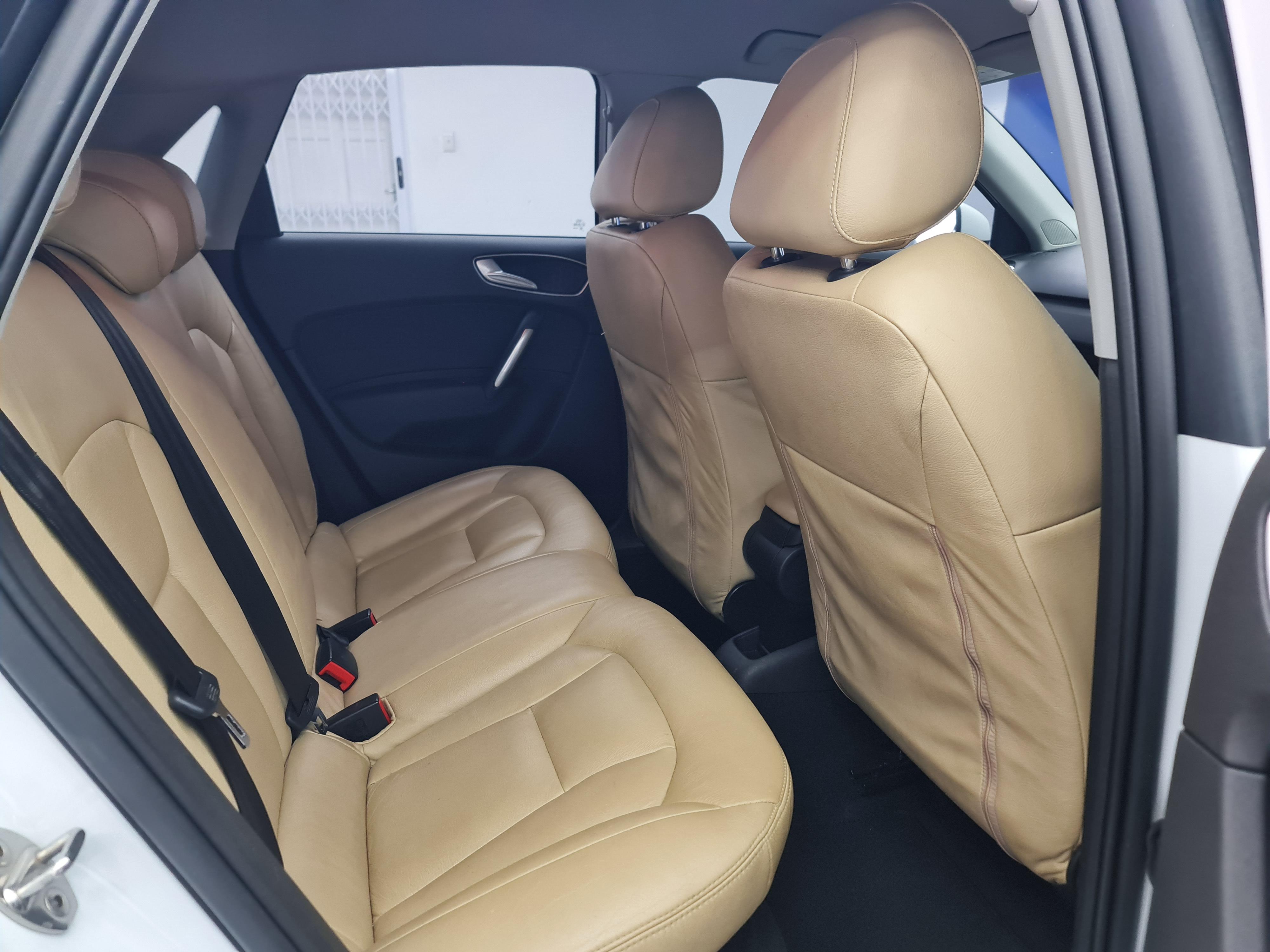 AUDI A1 SPORTBACK 1.4T FSI  AMB S-TRON - 11