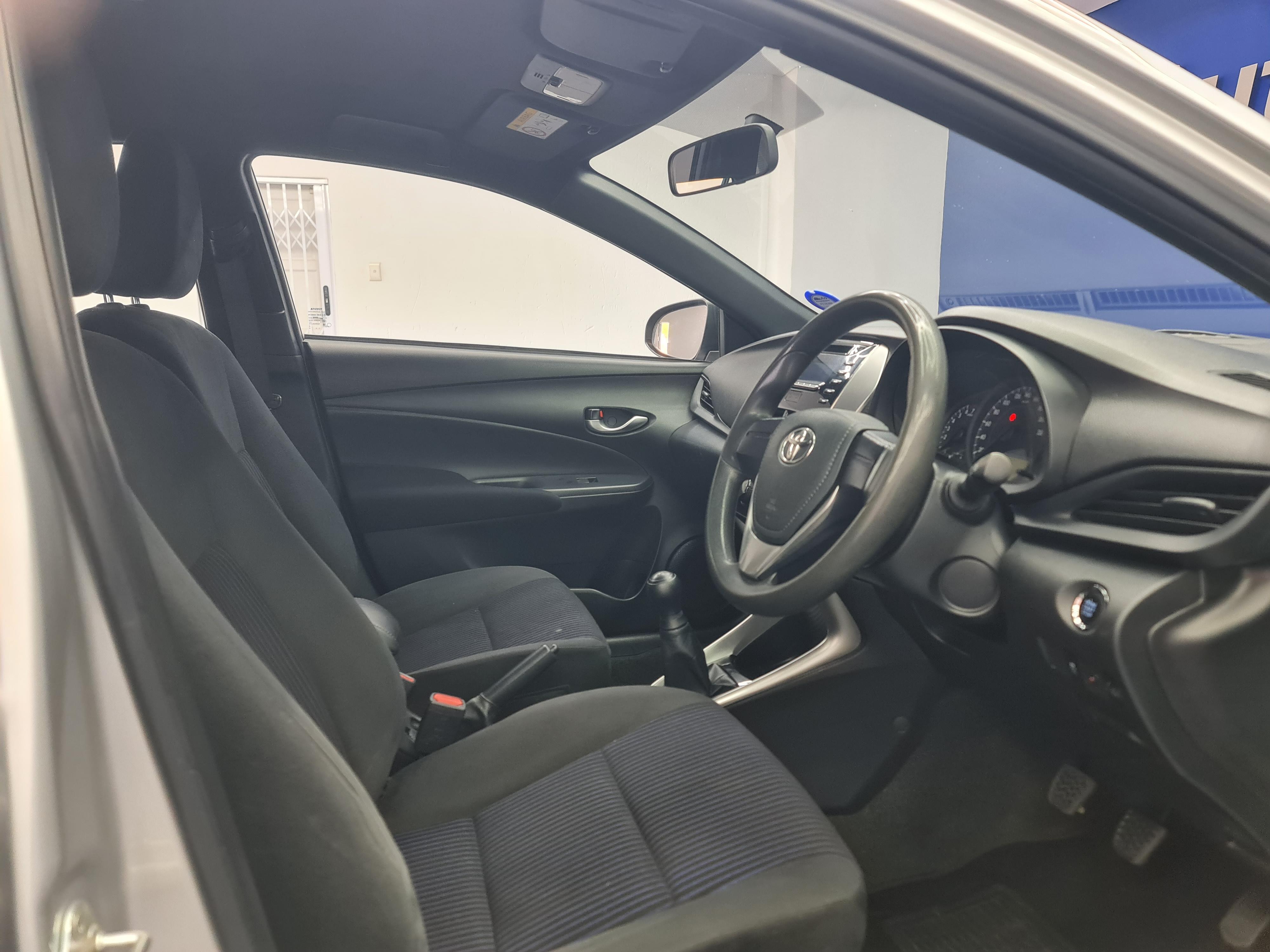 TOYOTA YARIS 1.5 XI 5DR - 11