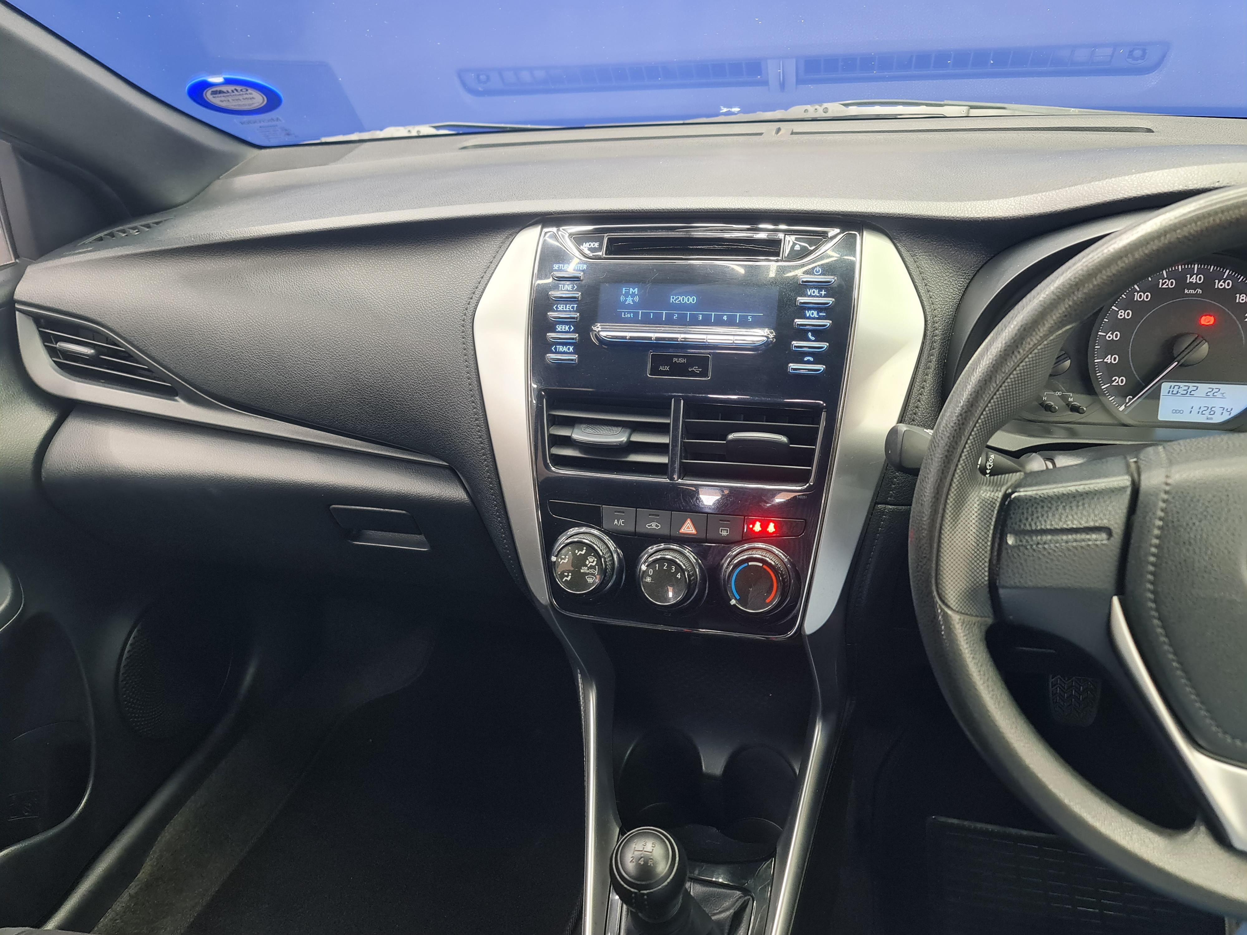 TOYOTA YARIS 1.5 XI 5DR - 13