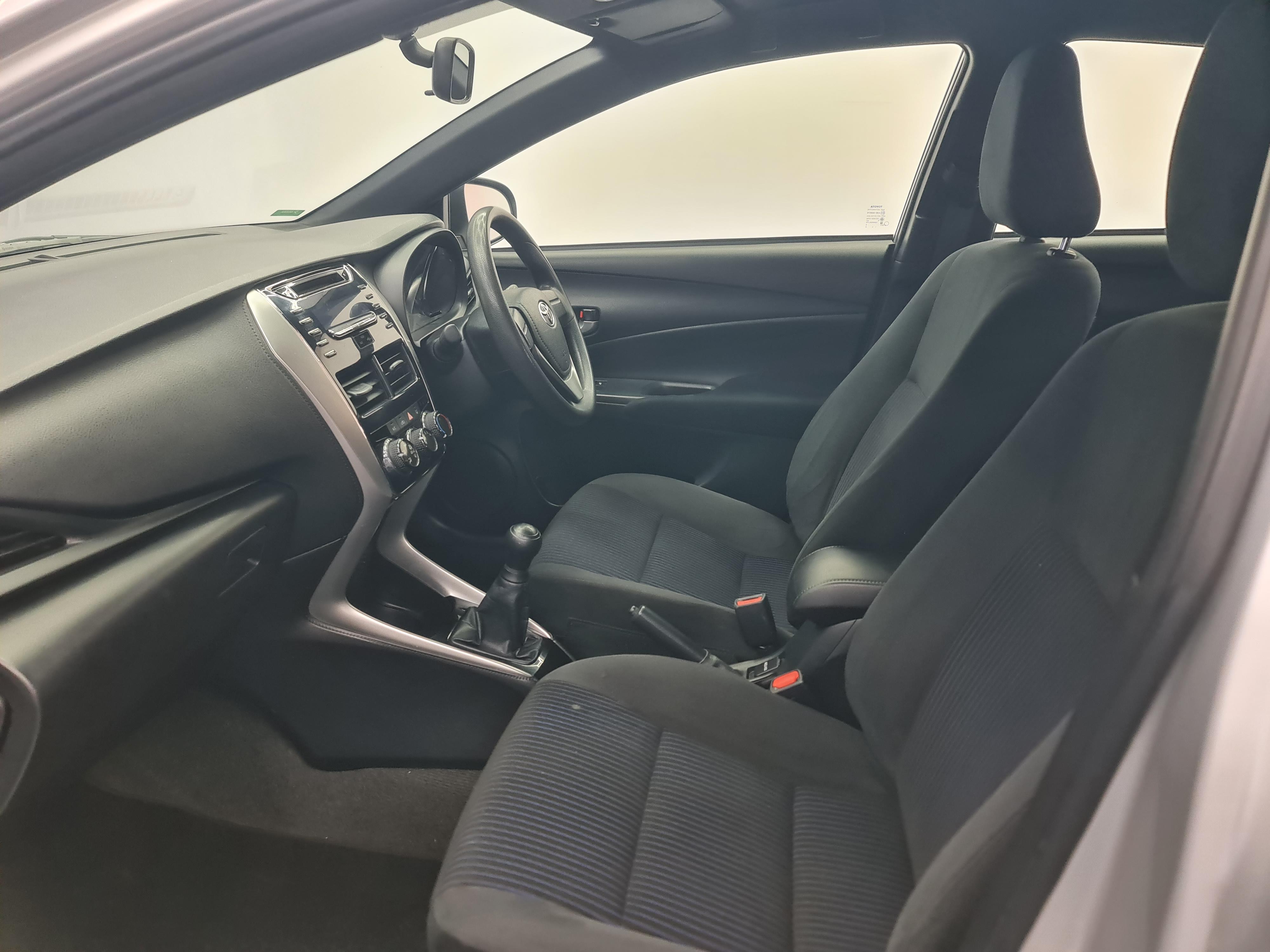 TOYOTA YARIS 1.5 XI 5DR - 17