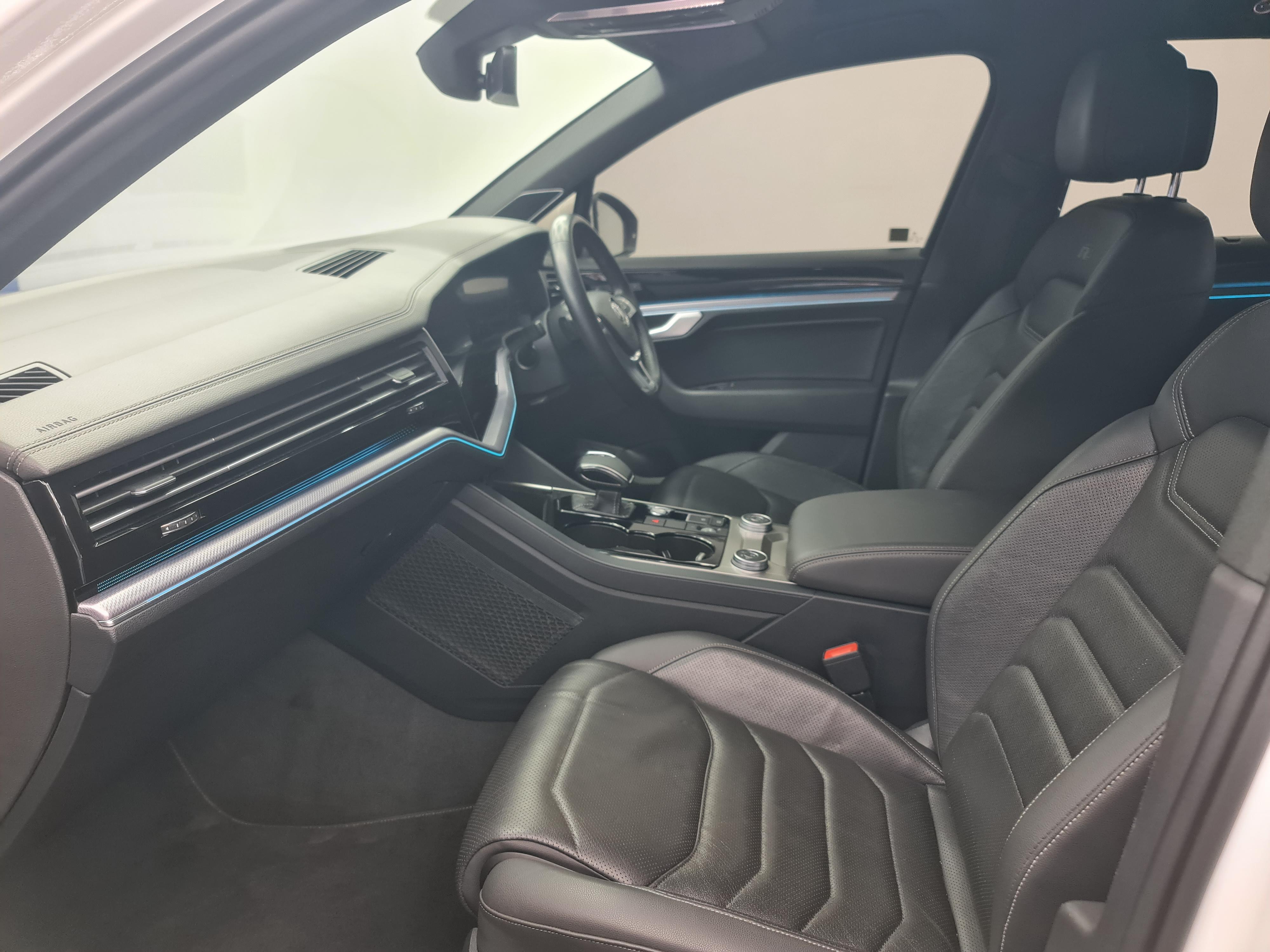 VOLKSWAGEN TOUAREG 3.0 TDI V6 EXECUTIVE - 17