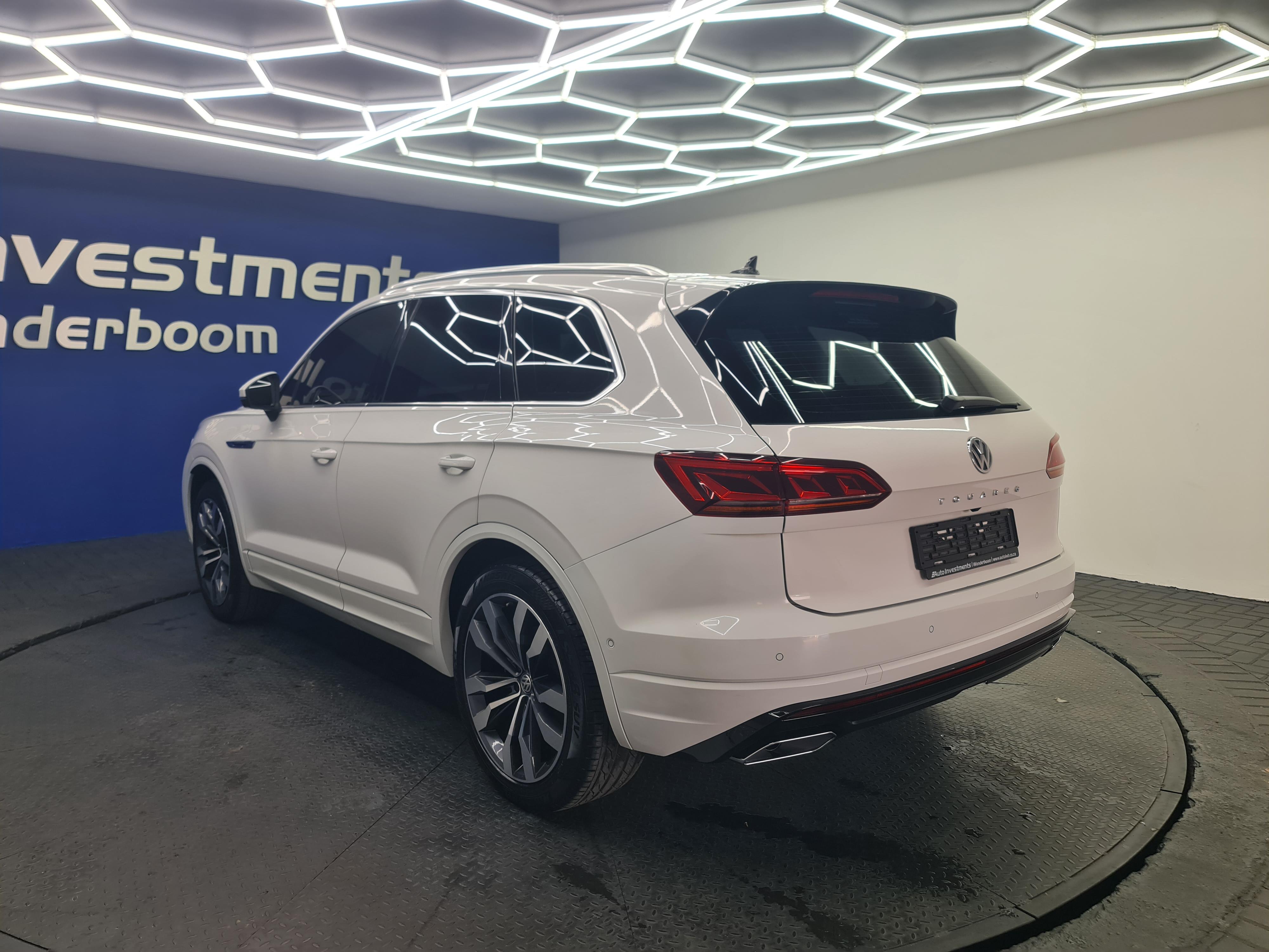 VOLKSWAGEN TOUAREG 3.0 TDI V6 EXECUTIVE - 8