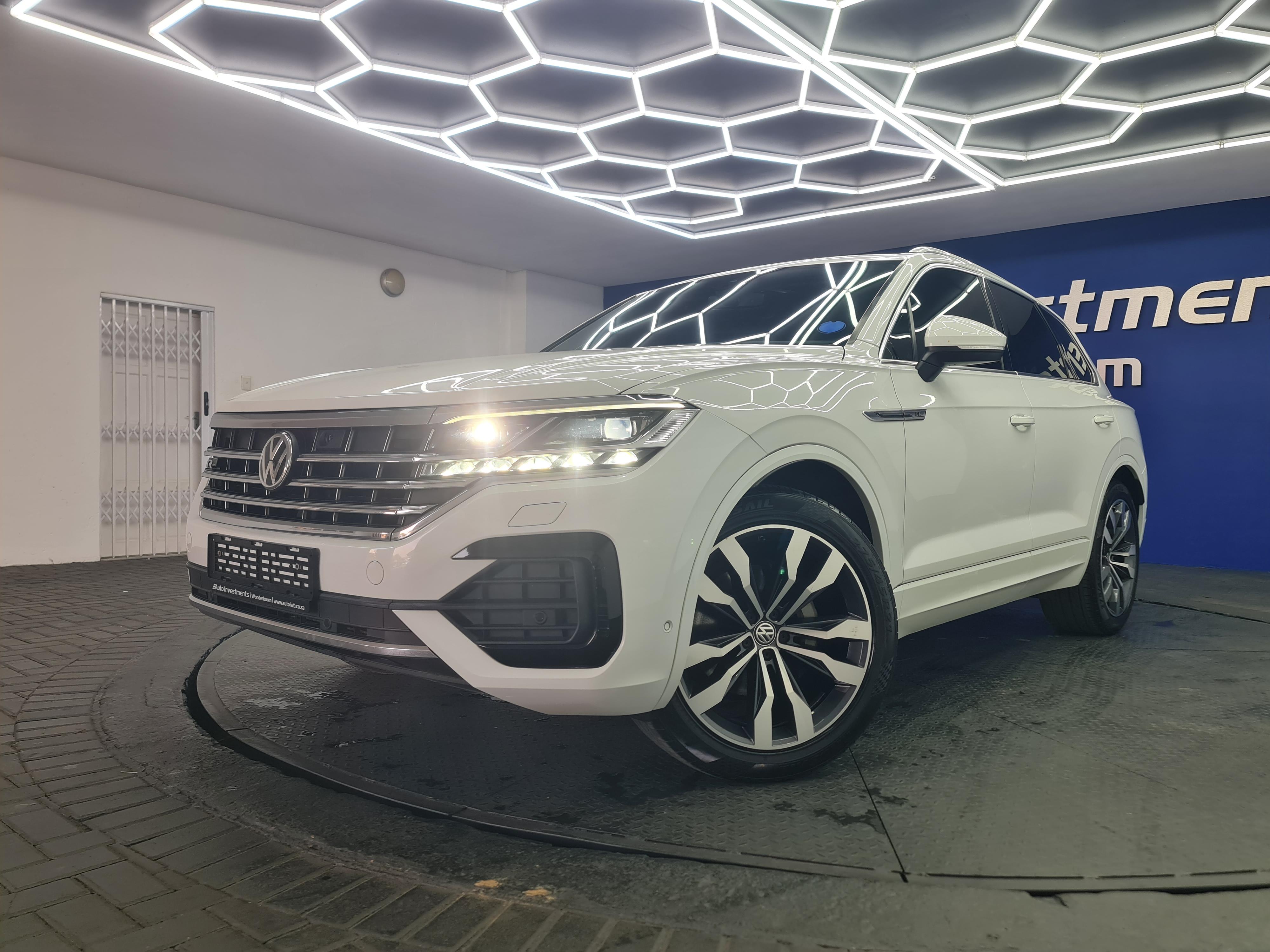 VOLKSWAGEN TOUAREG 3.0 TDI V6 EXECUTIVE - 2