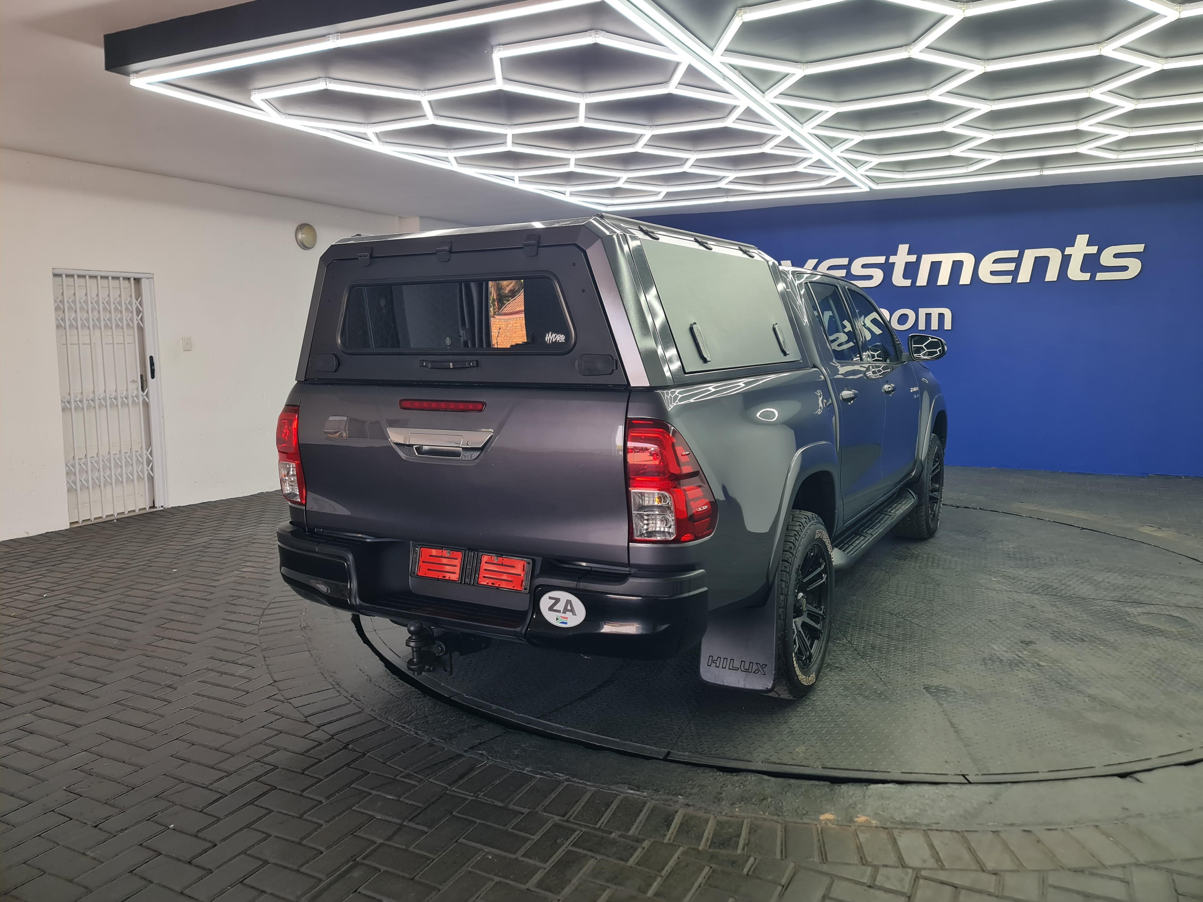 TOYOTA HILUX 2.8 GD-6 RAIDER 4X4 A/T P/U D/C - 10