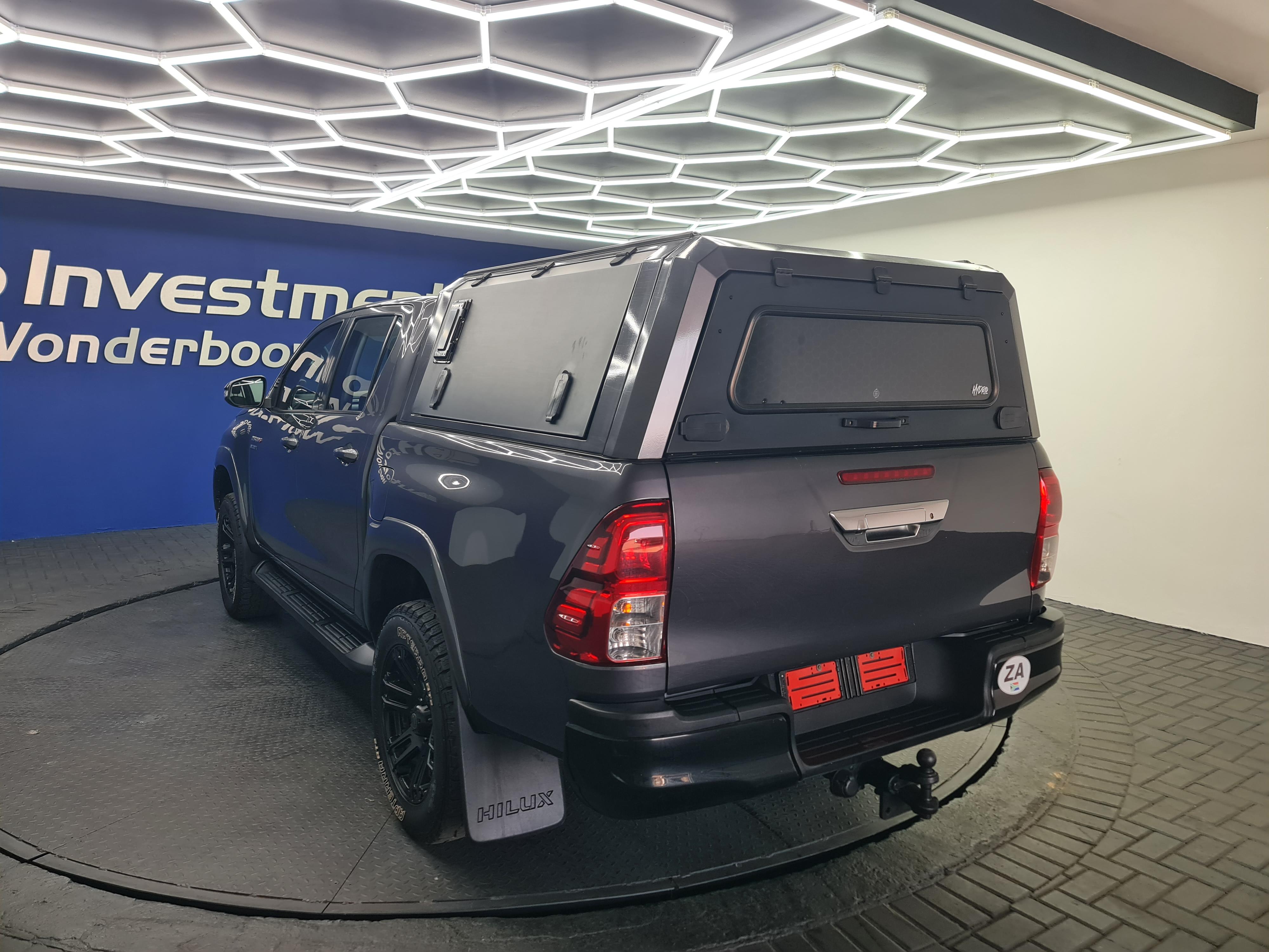 TOYOTA HILUX 2.8 GD-6 RAIDER 4X4 A/T P/U D/C - 8