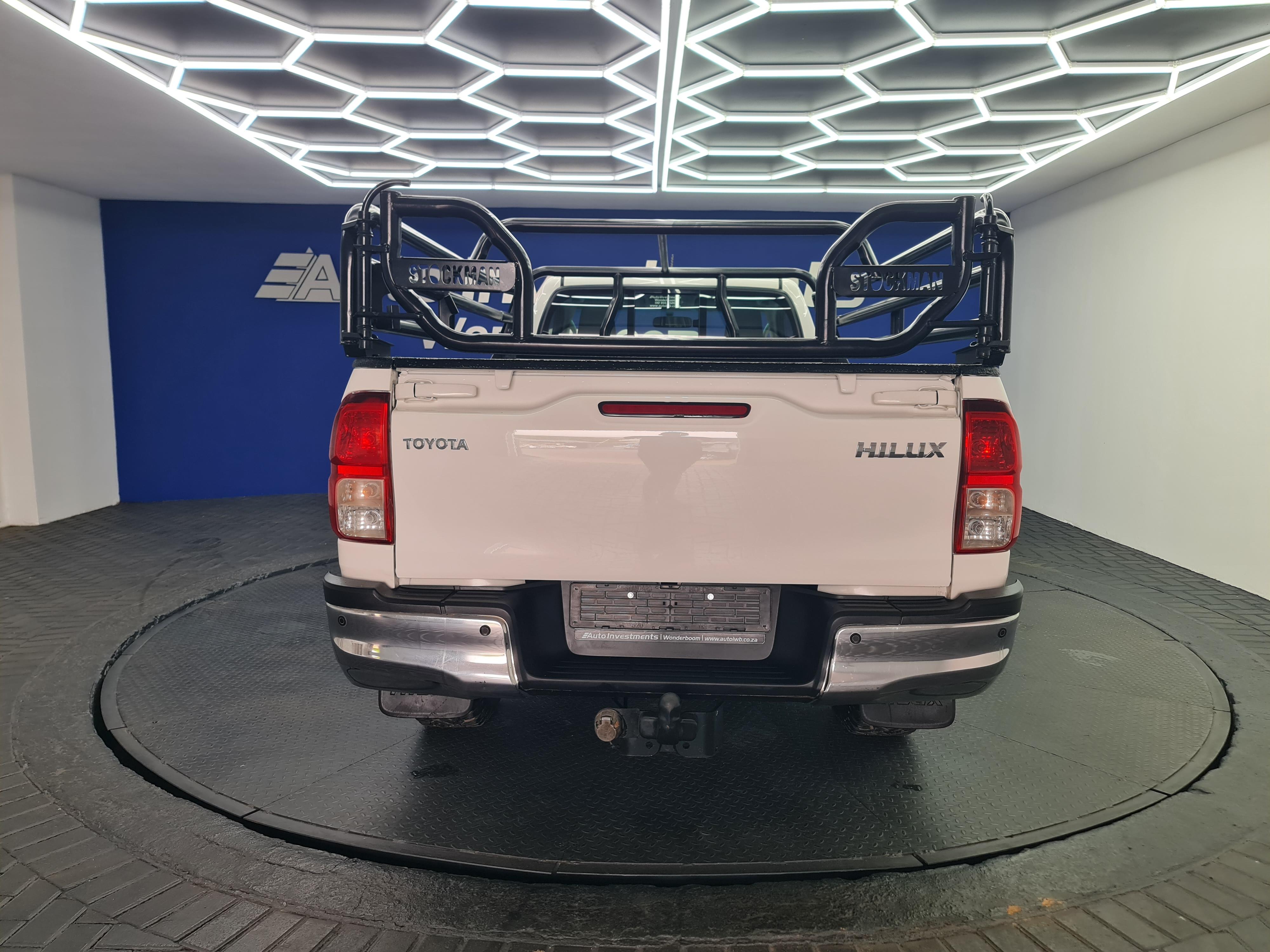 TOYOTA HILUX 2.4 GD-6 RB RAIDER P/U S/C - 9