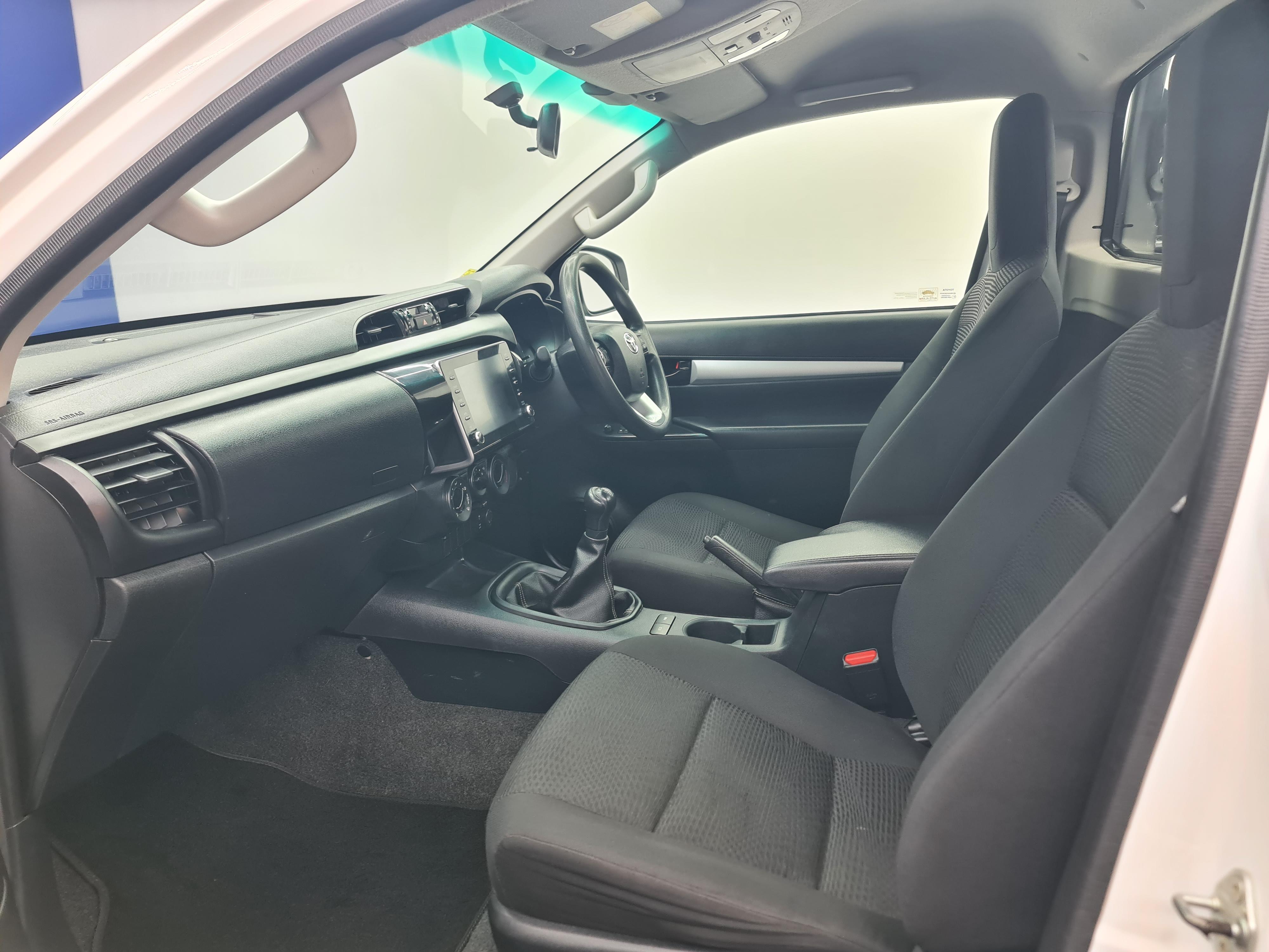 TOYOTA HILUX 2.4 GD-6 RB RAIDER P/U S/C - 14