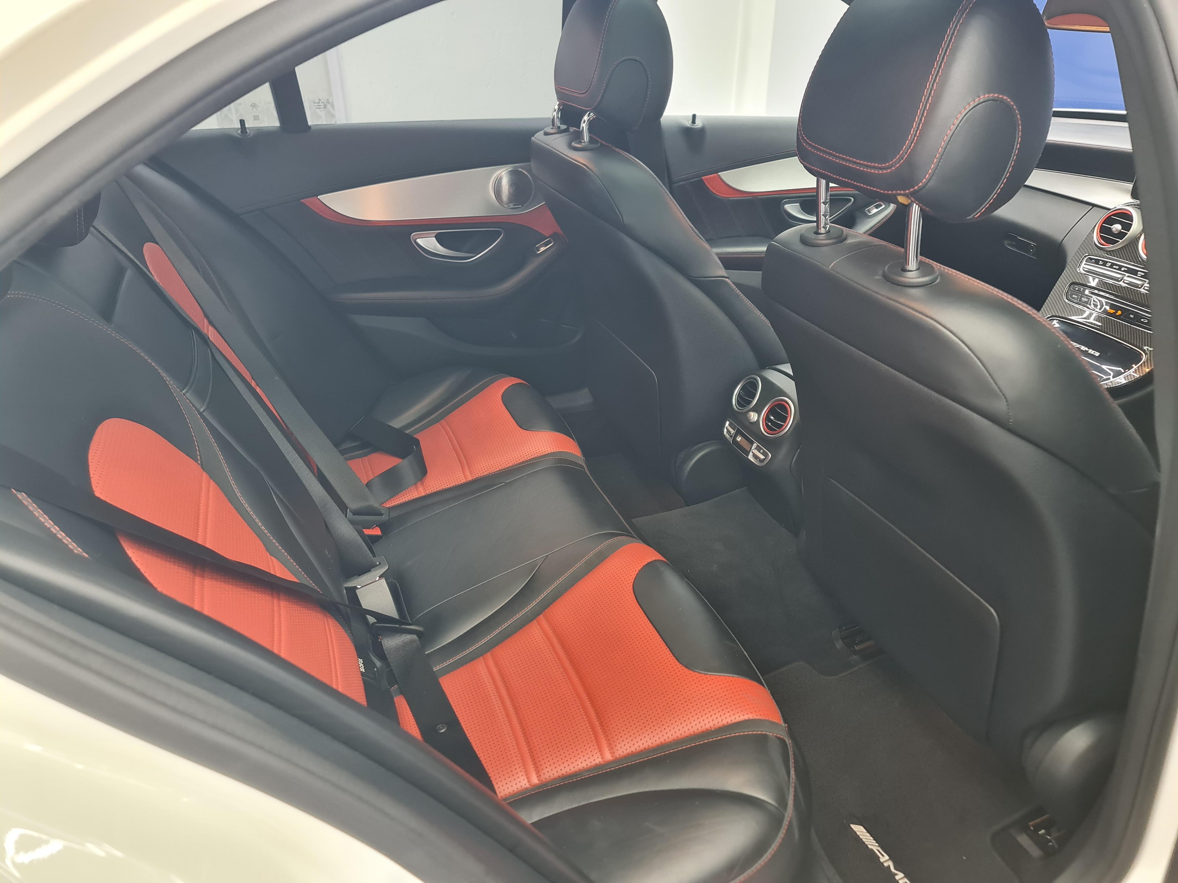 MERCEDES-BENZ C-CLASS C63 AMG S - 14