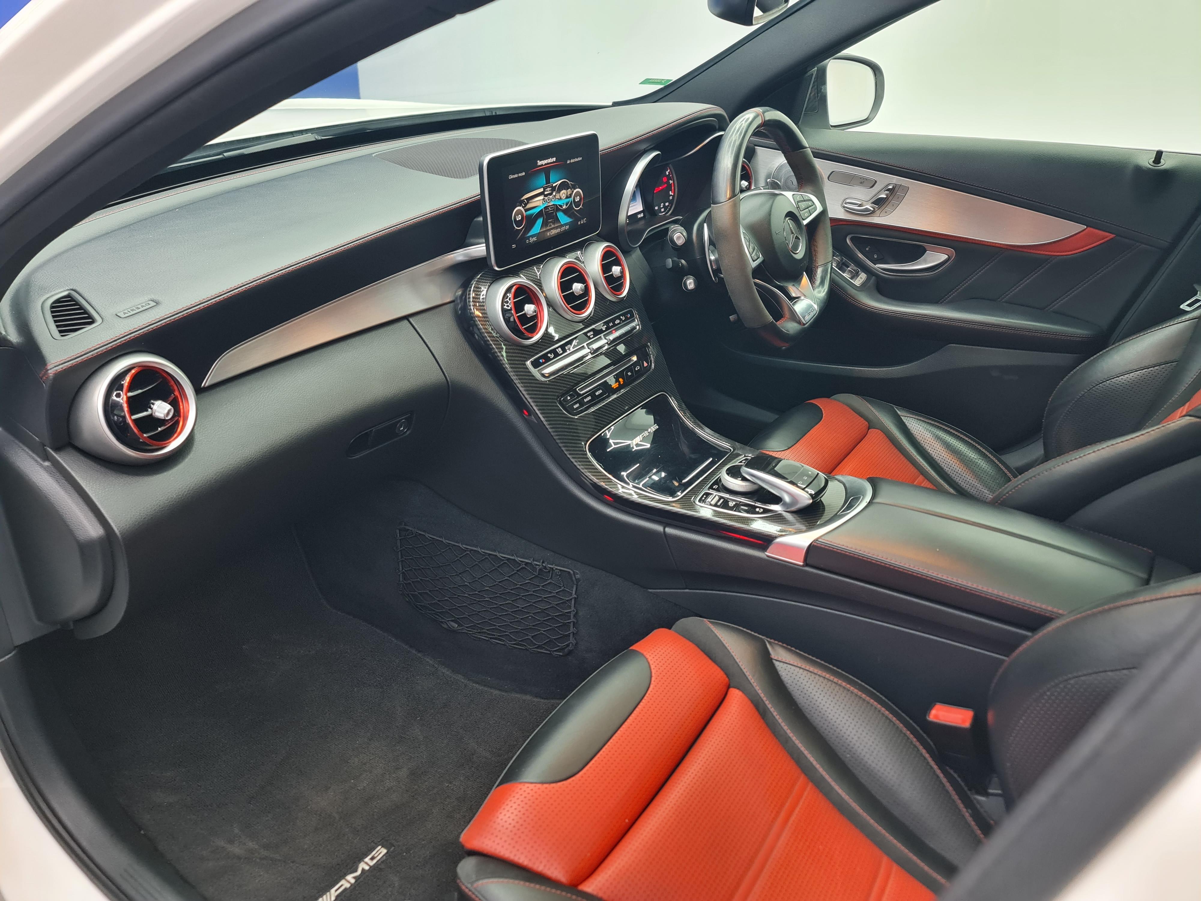 MERCEDES-BENZ C-CLASS C63 AMG S - 17
