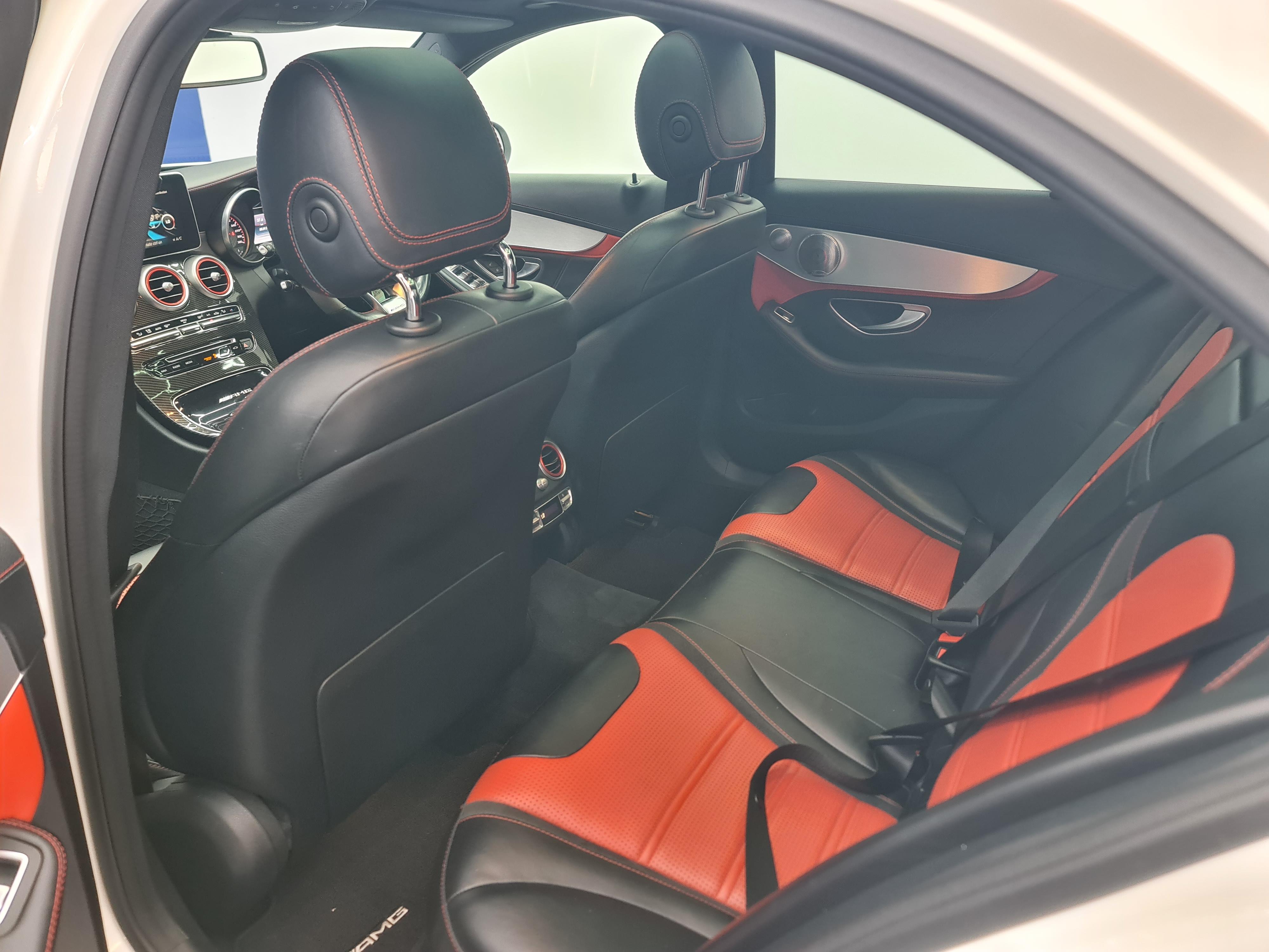 MERCEDES-BENZ C-CLASS C63 AMG S - 16