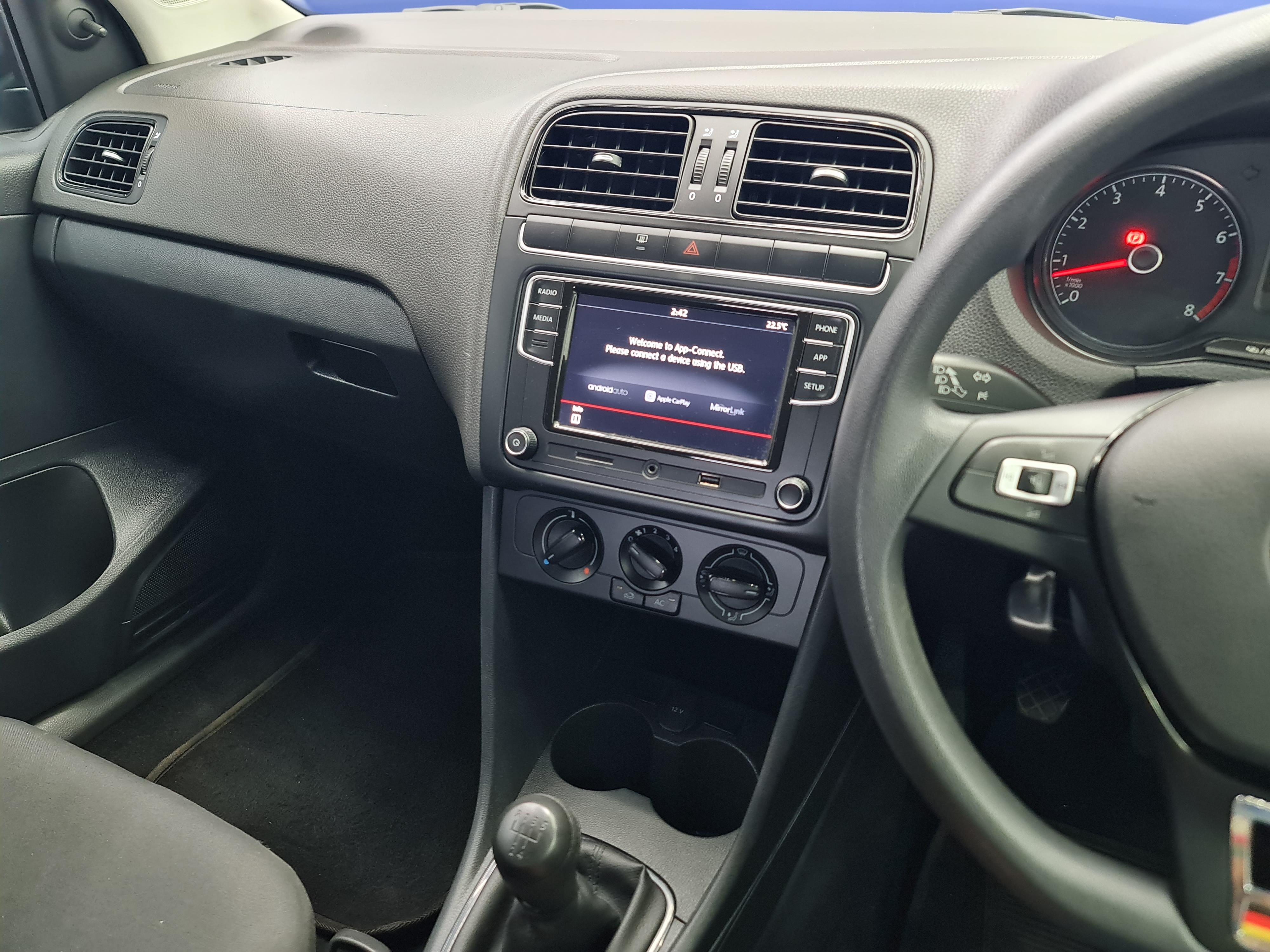 VOLKSWAGEN POLO VIVO 1.4 TRENDLINE (5DR) - 13
