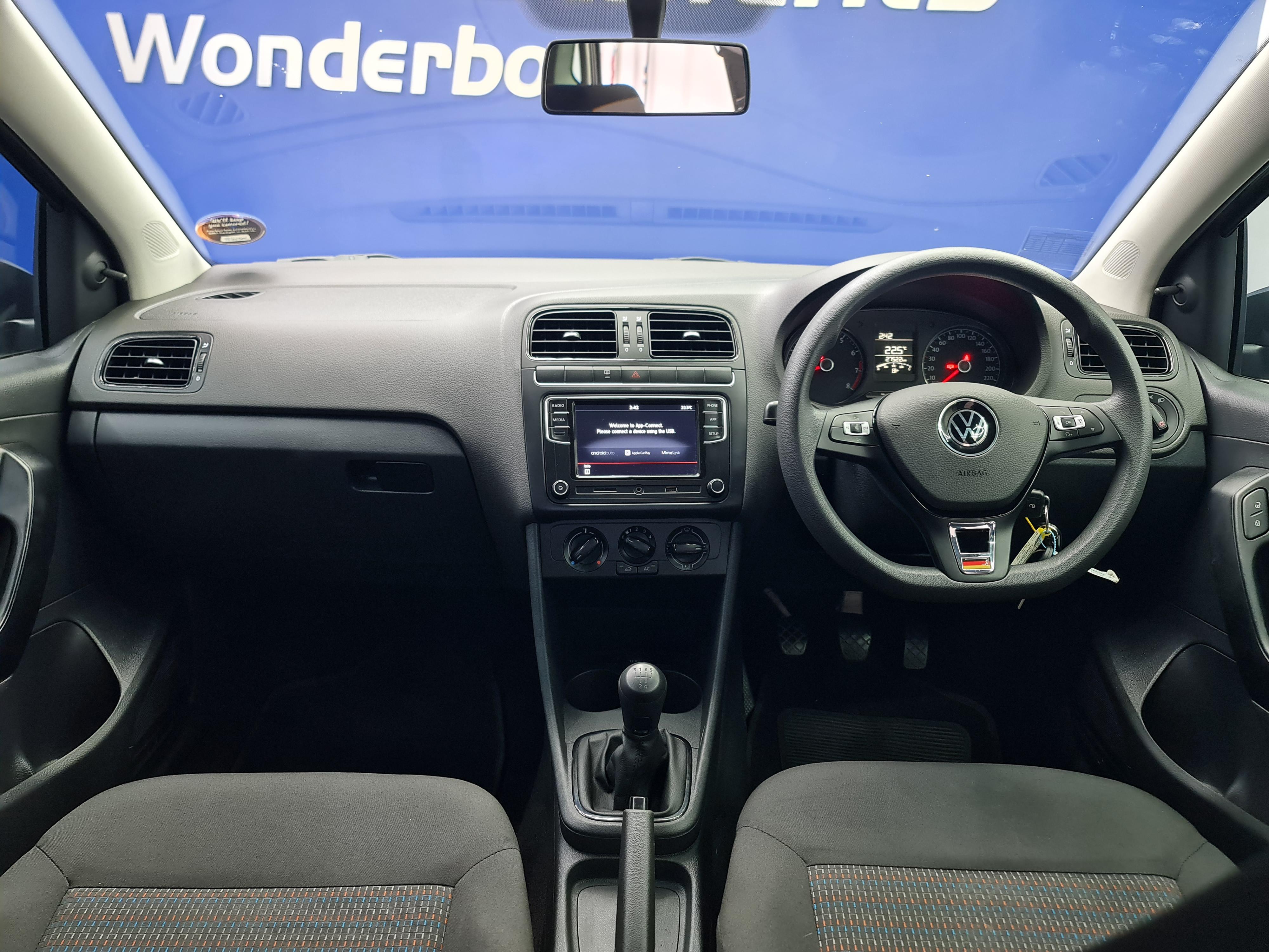 VOLKSWAGEN POLO VIVO 1.4 TRENDLINE (5DR) - 15