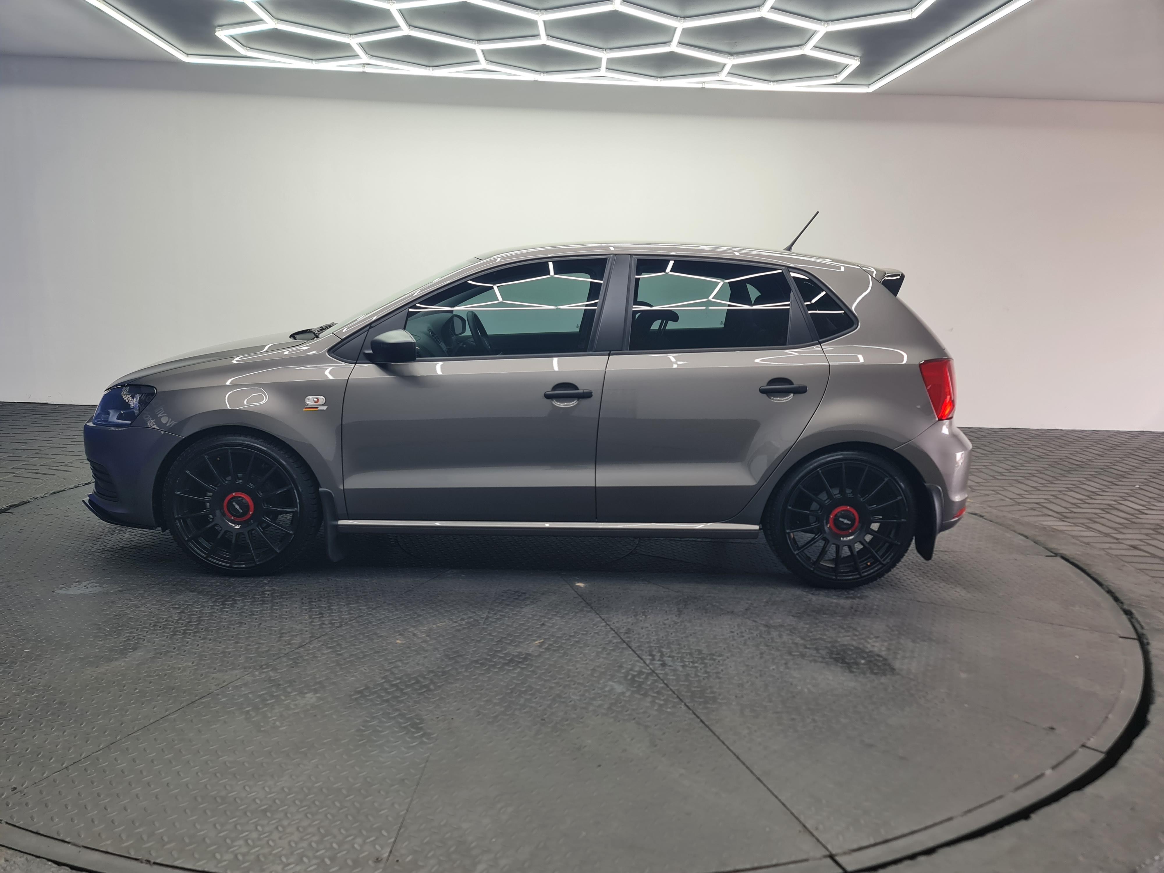 VOLKSWAGEN POLO VIVO 1.4 TRENDLINE (5DR) - 7