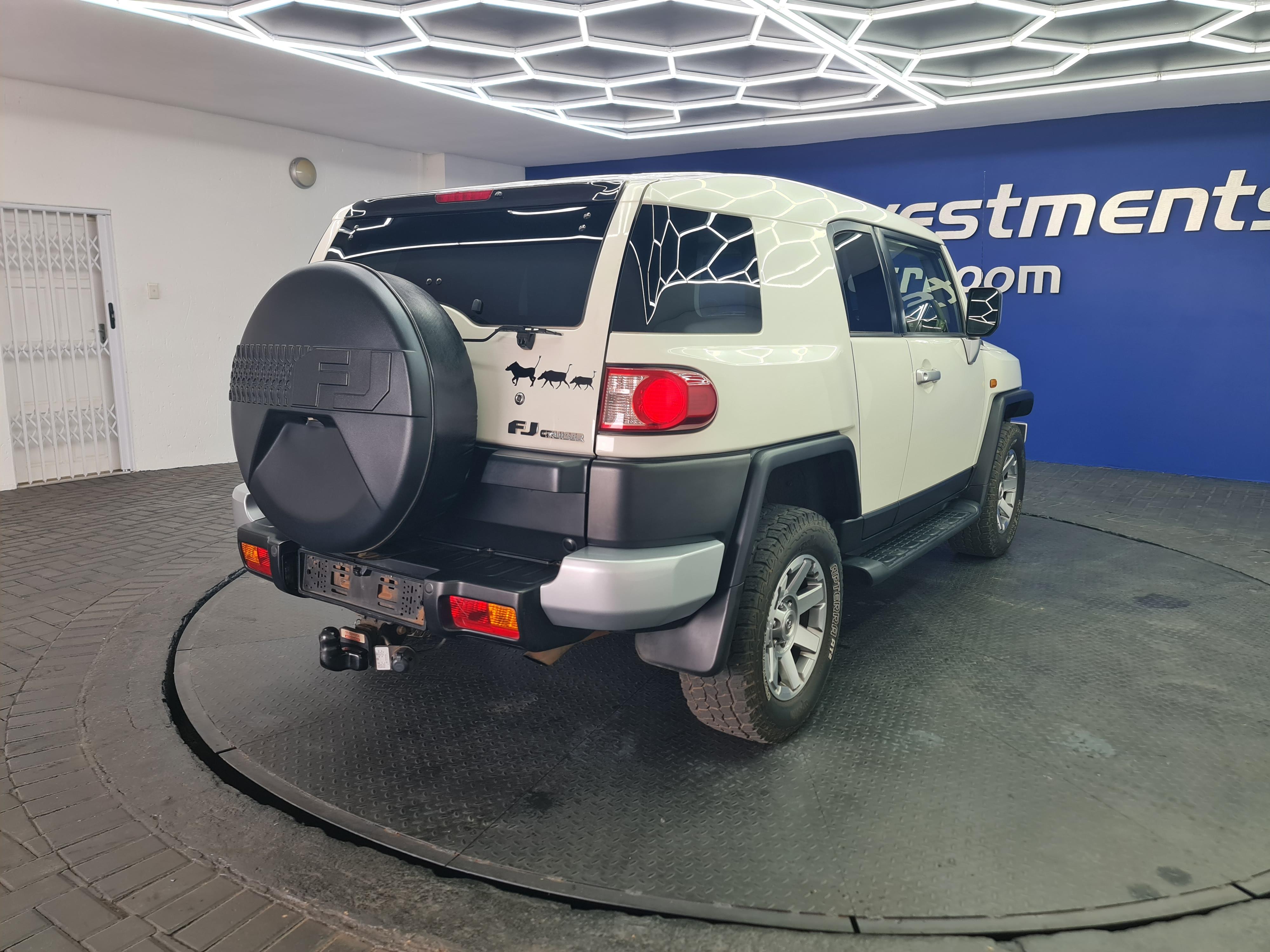 TOYOTA LANDCRUISER L/CRUISER FJ 4.0 V6 CRUISER - 10