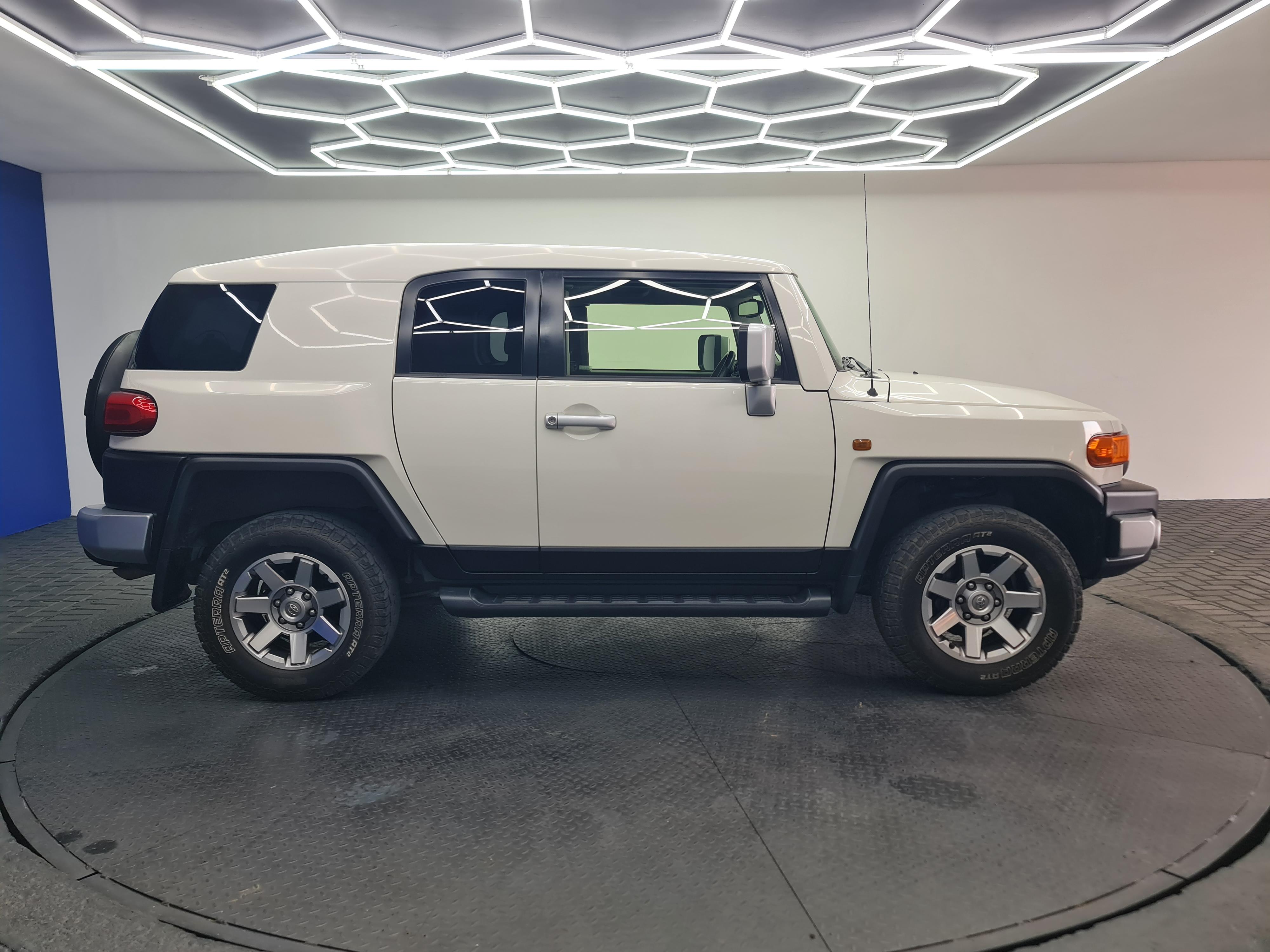 TOYOTA LANDCRUISER L/CRUISER FJ 4.0 V6 CRUISER - 6